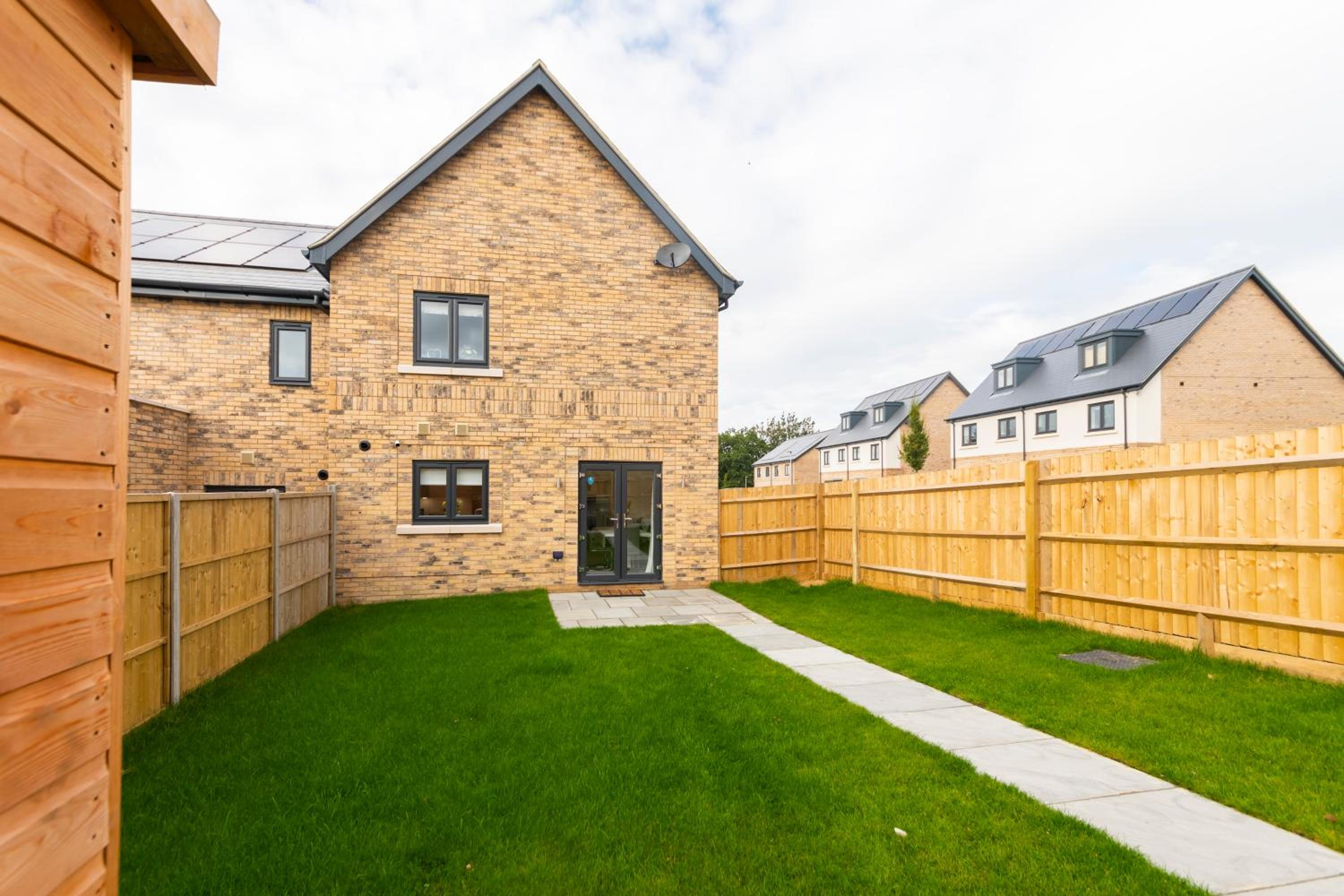 Greenfield's - New Modern 3 Bedroom Home - Johnstonen Close, Bracknell view 4