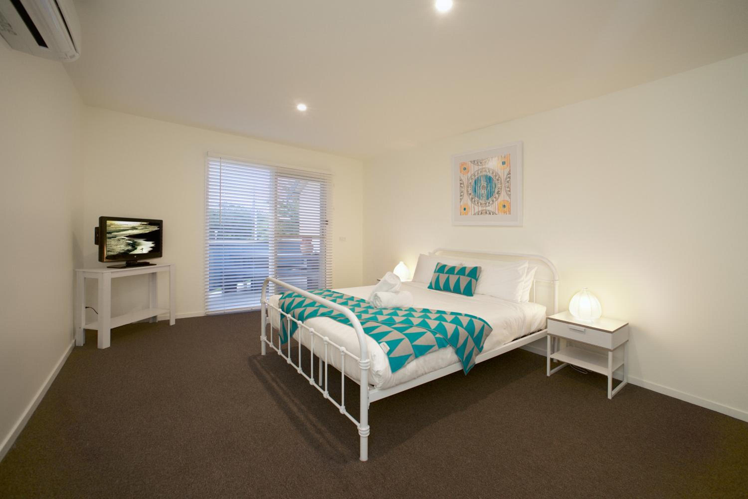 Boathouse Resort Studios and Suites
