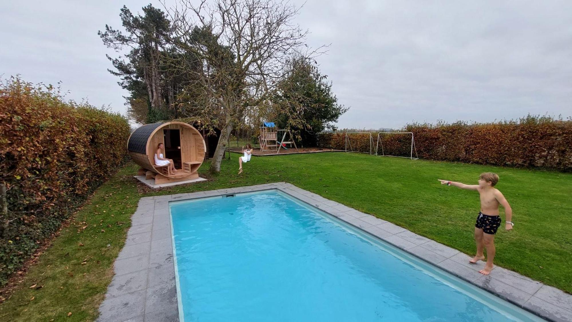 vakantiewoning verwarmd zwembad 30 gr en sauna