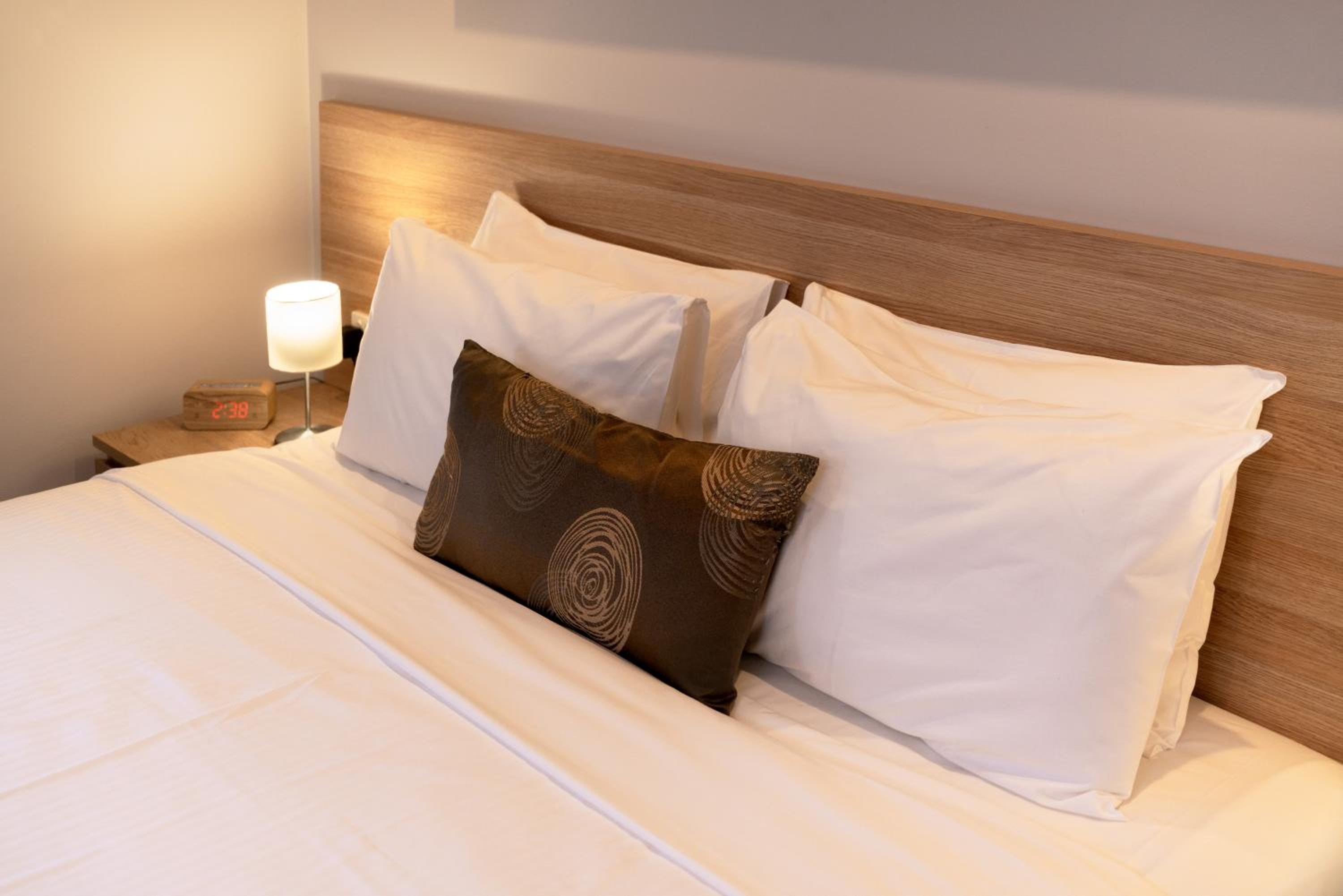 Boathouse Resort Studios and Suites