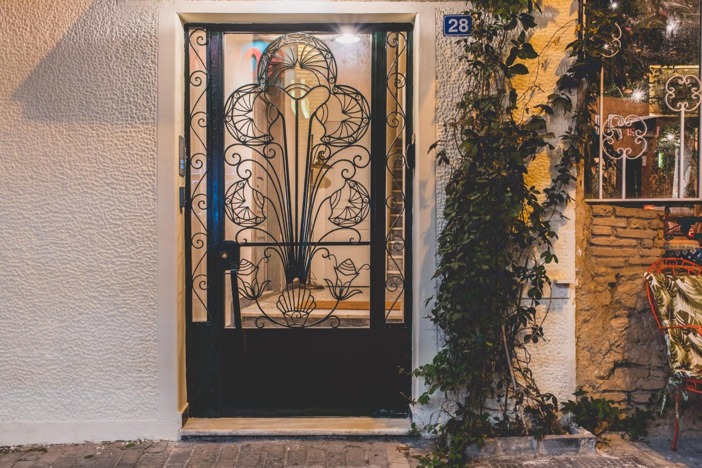 Hotel Luxury Apartment with Acropolis view Terrace and Jacuzzi in the Heart of Athens - Living Stone Azurite - Image 1