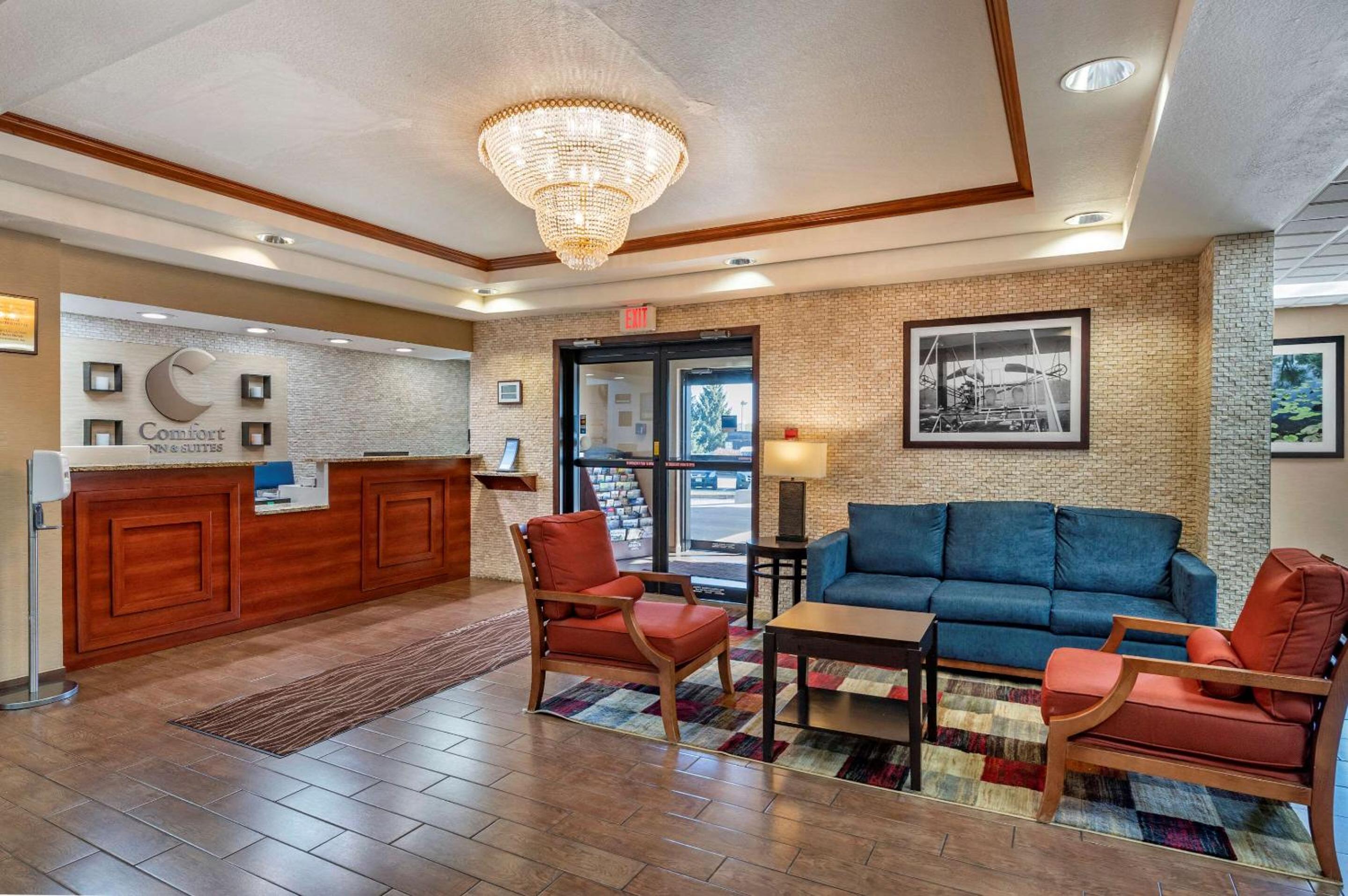 Comfort Inn & Suites Dayton Northwest - Englewood view 4
