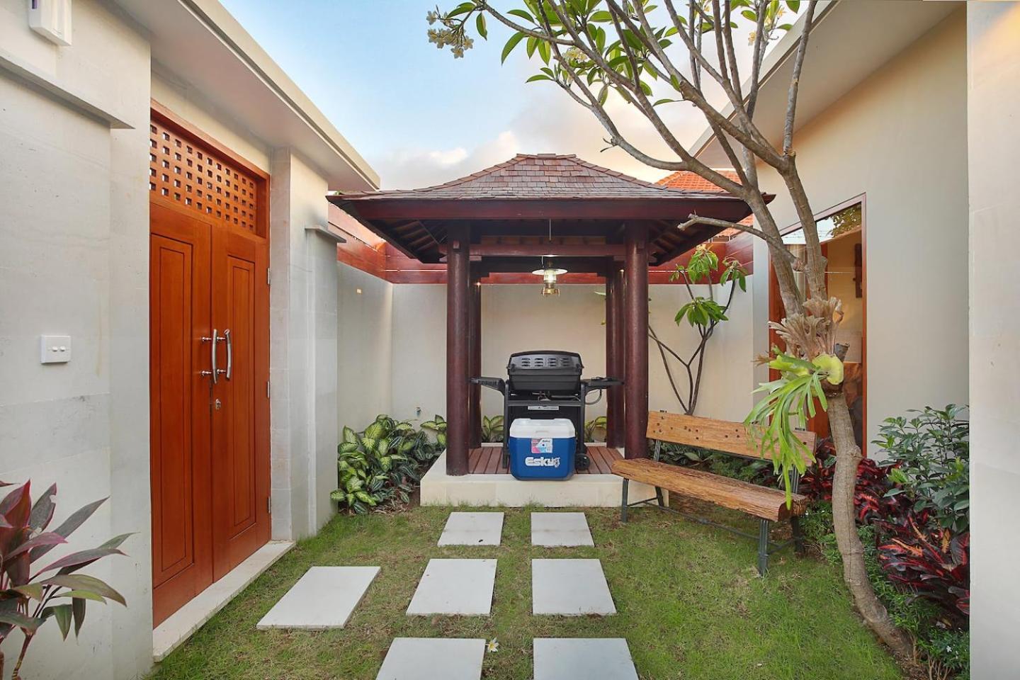 Kae Villa Anggrek view 4