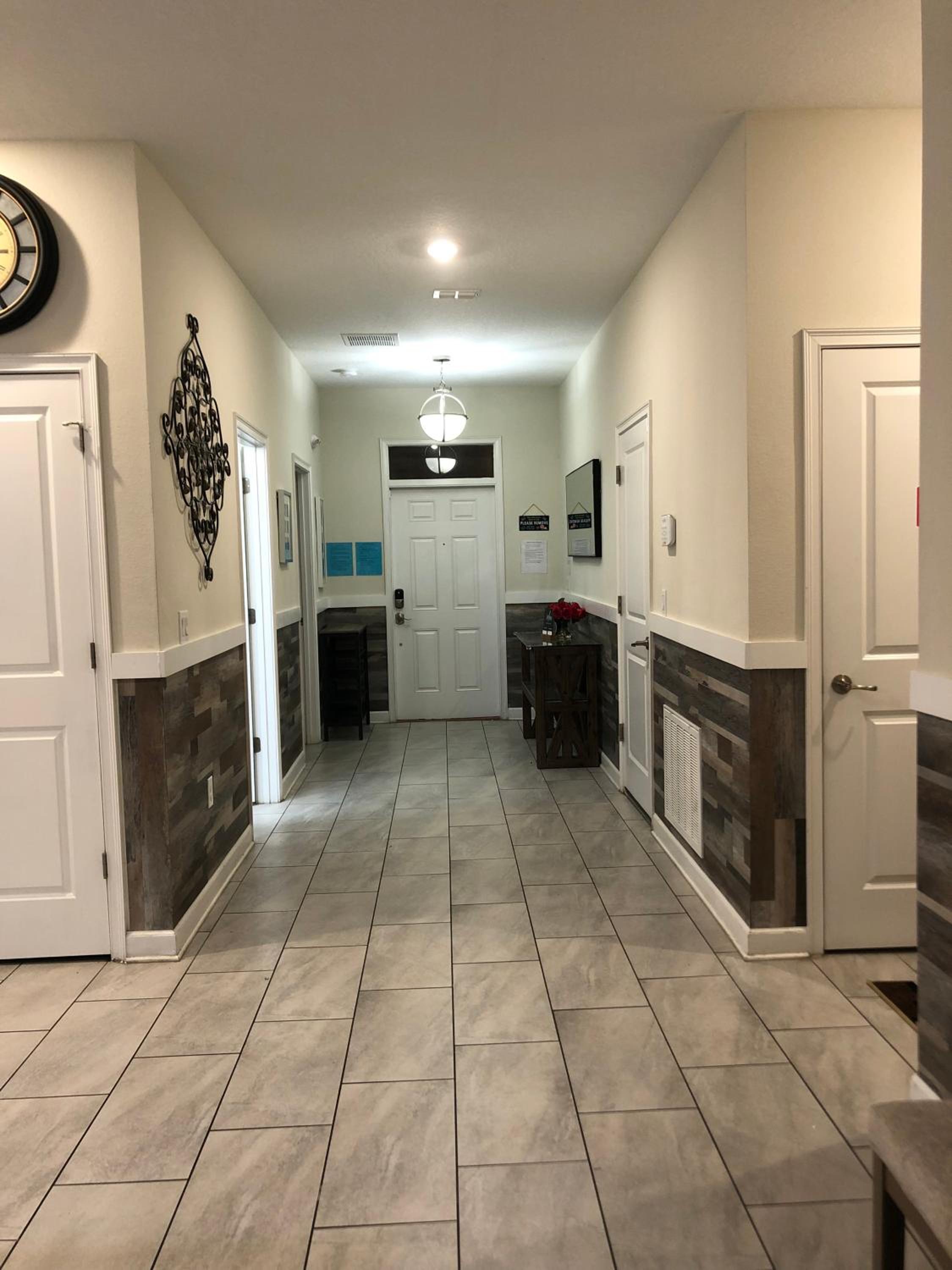 8 bedrooms, 5 bathrooms. Theater Room + Pool/Spa + WiFi