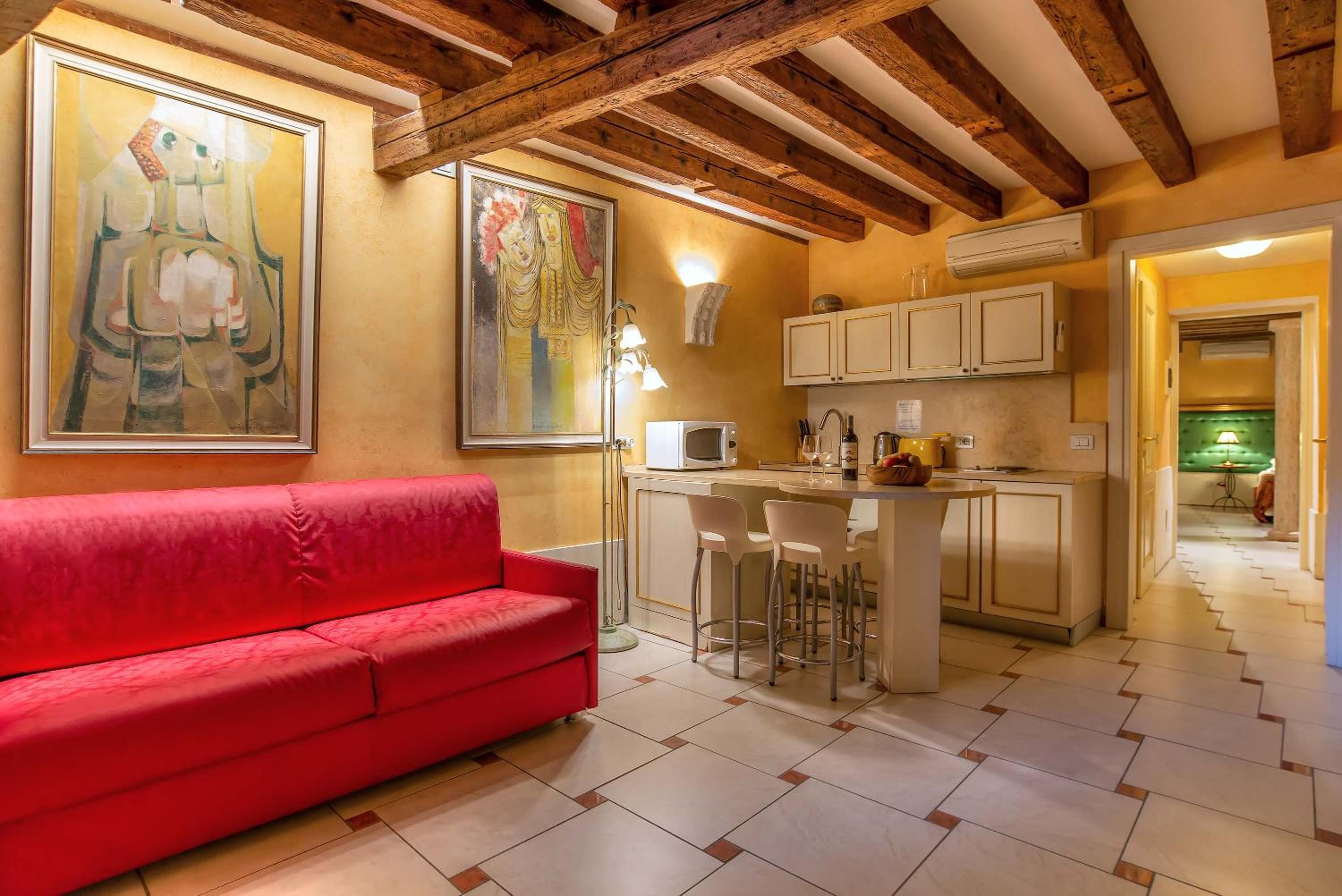 Sant'Angelo - Fenice Apartments in Venice