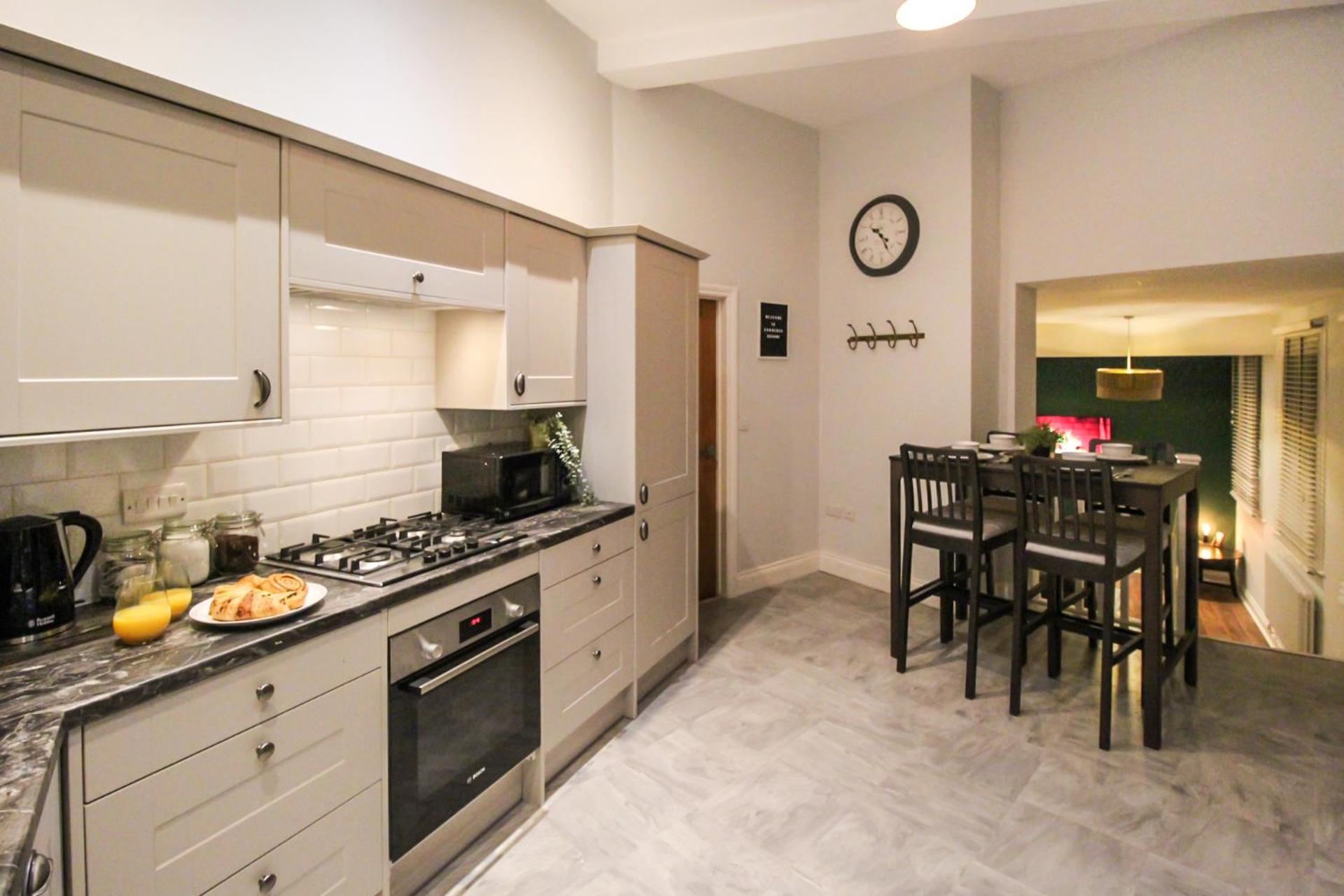 3 Bedroom City Centre Townhouse view 5