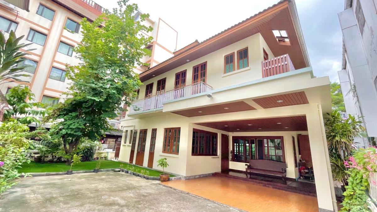 Chan Home Villa