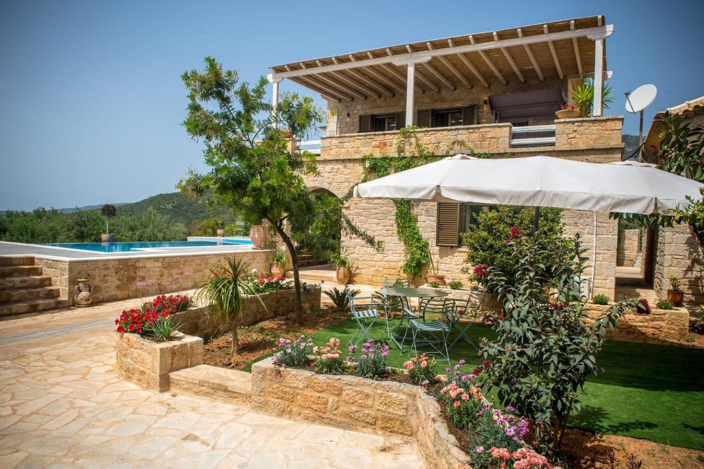 Magnificent, Authentic Private Villa and the Guest house view 3