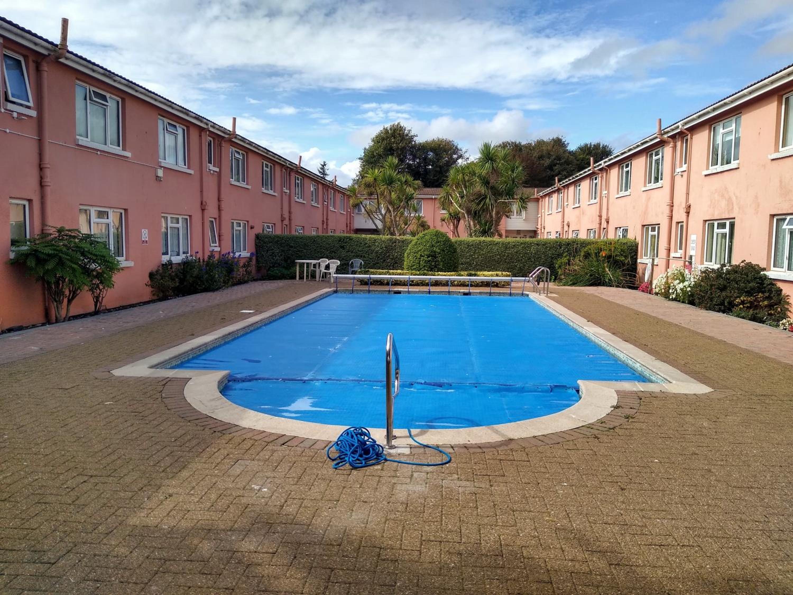 45 New Esplanade Court view 3