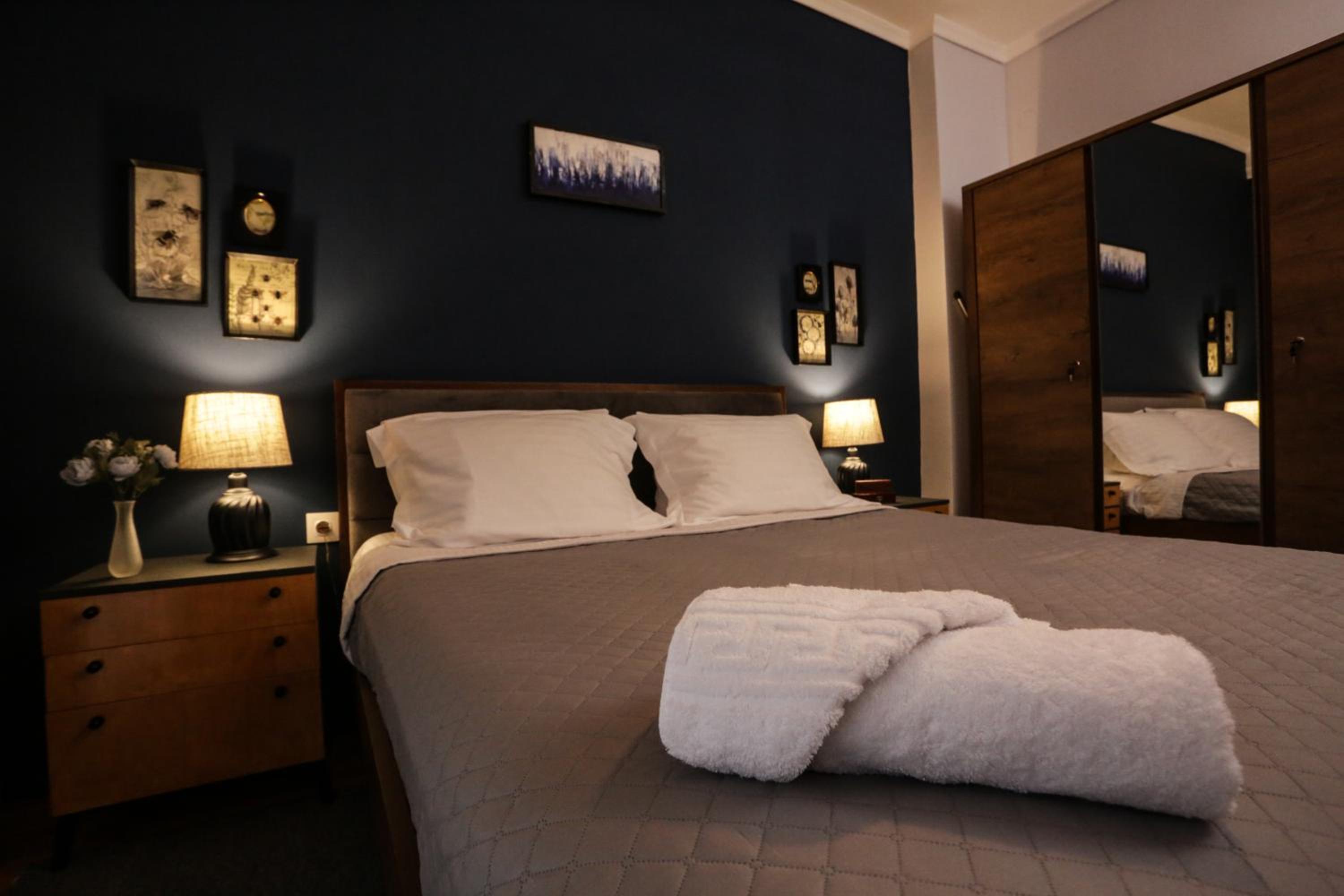 Yeni Jami Apartment view 5