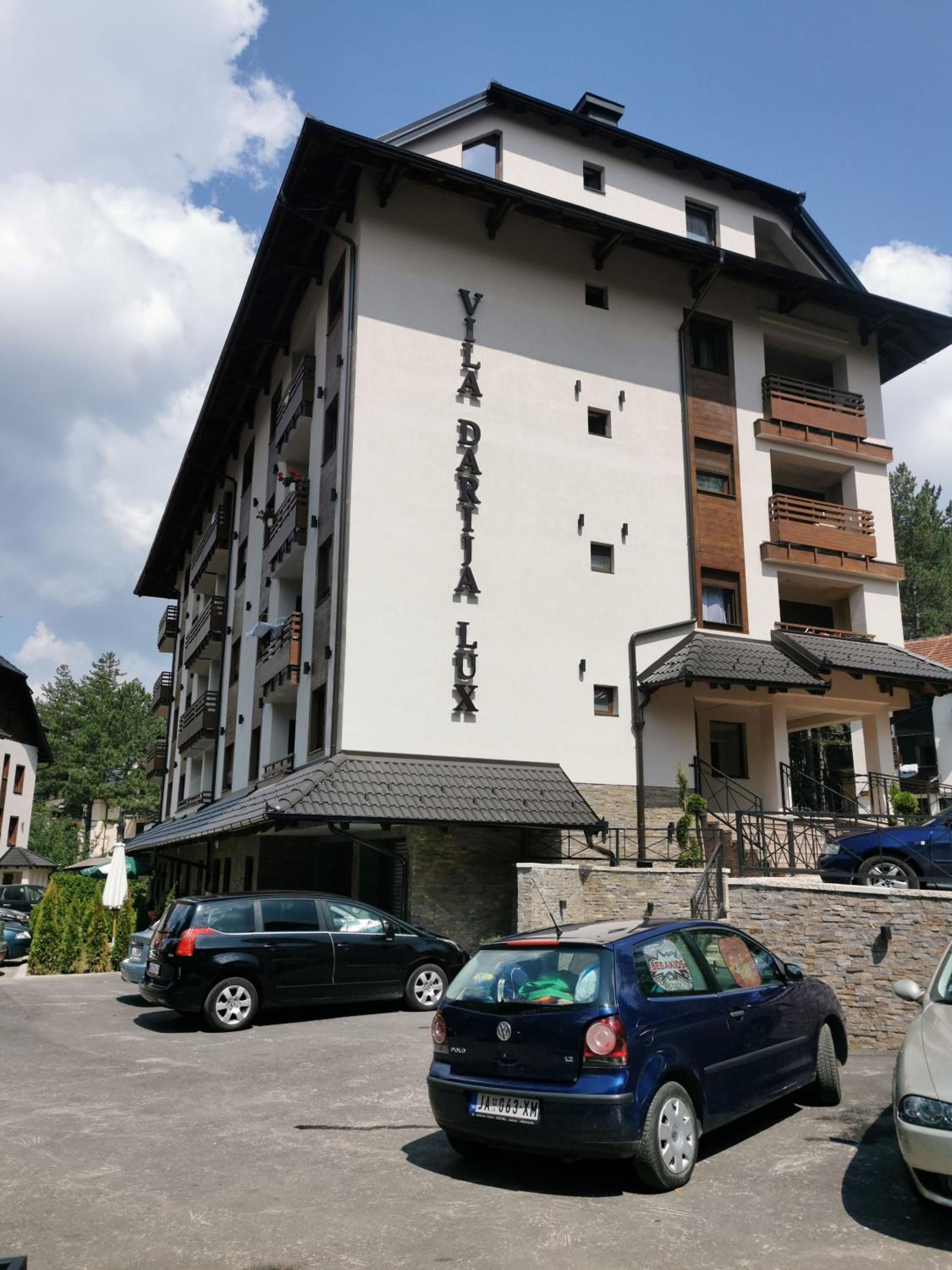 Photo 33
