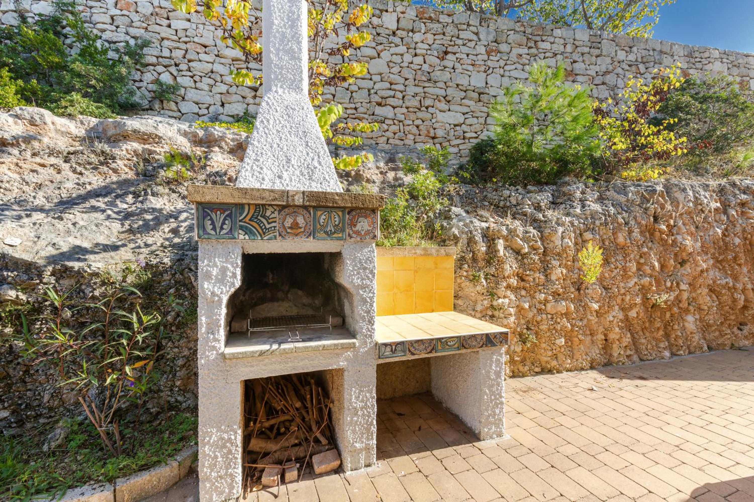 Villa Nepole en Torre Vado — activities & amenities