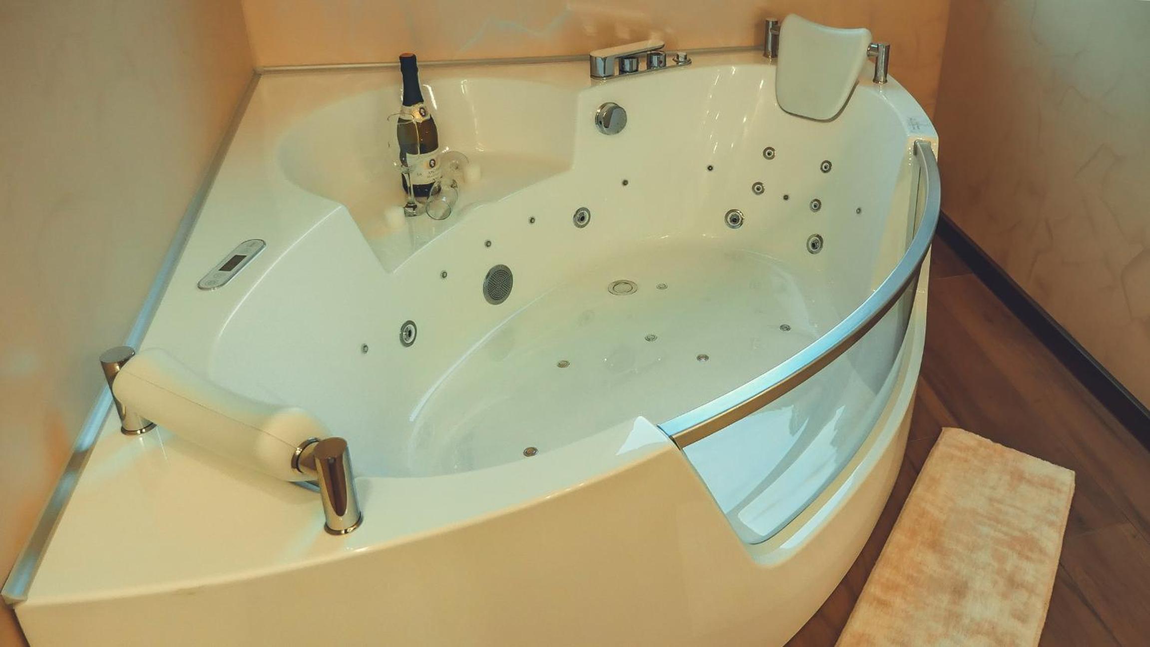 JACUZZI RELAX APARTMENT view 5