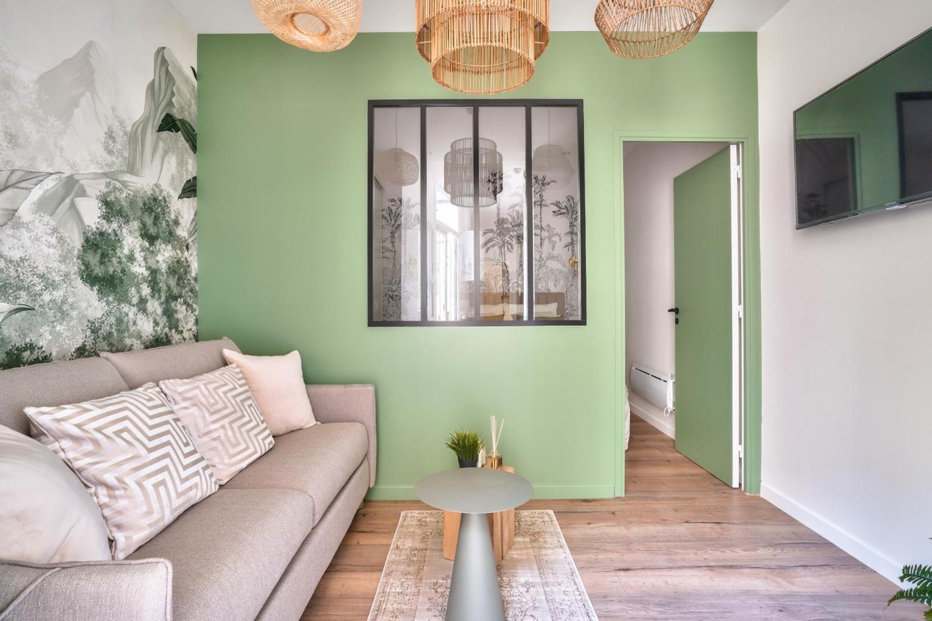 NEW Eiffel Tour ! Splendid Apartments in the Heart of Paris