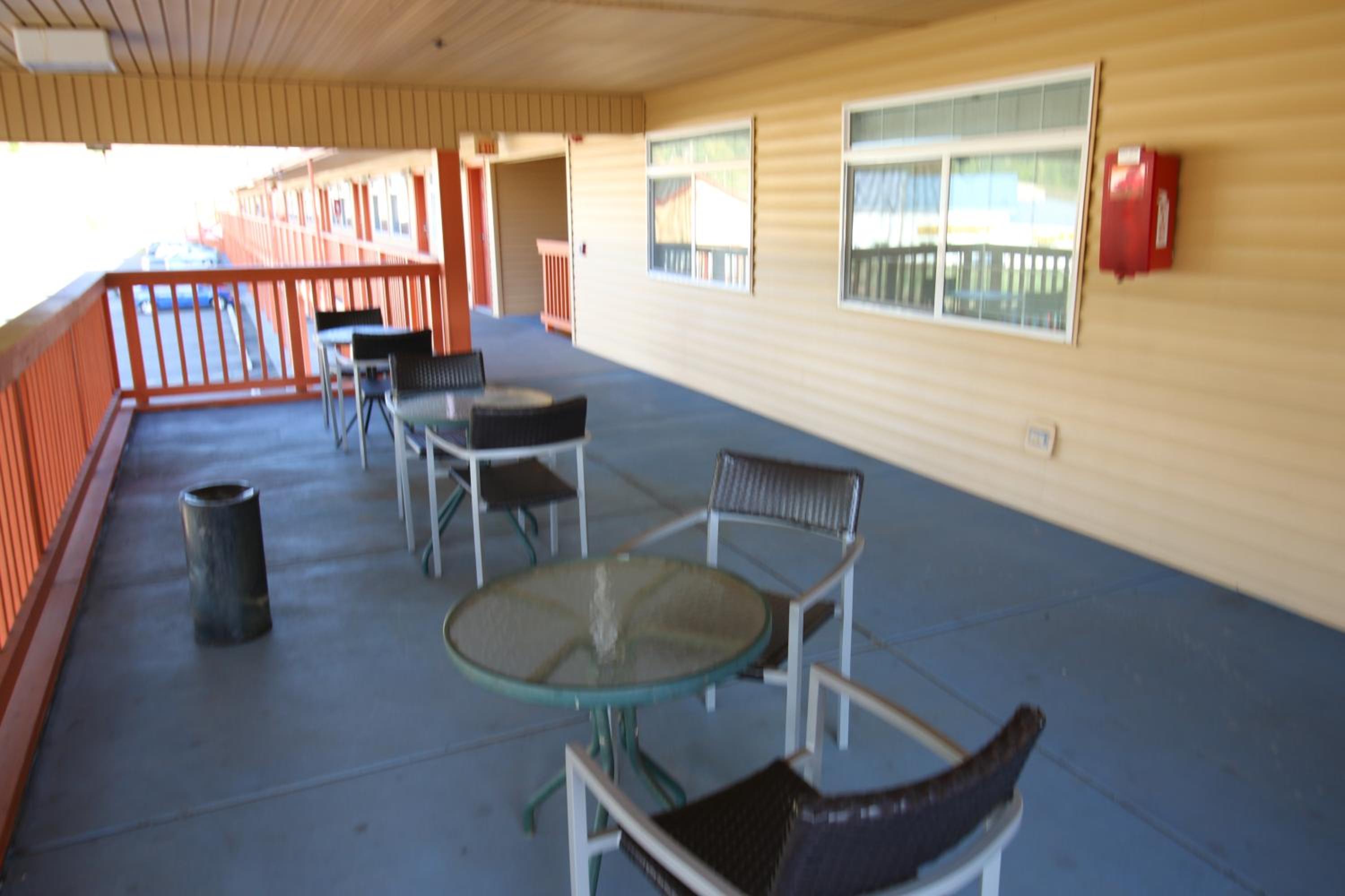 Oakland Vacations - Rice Hill Inn - Property Image 20