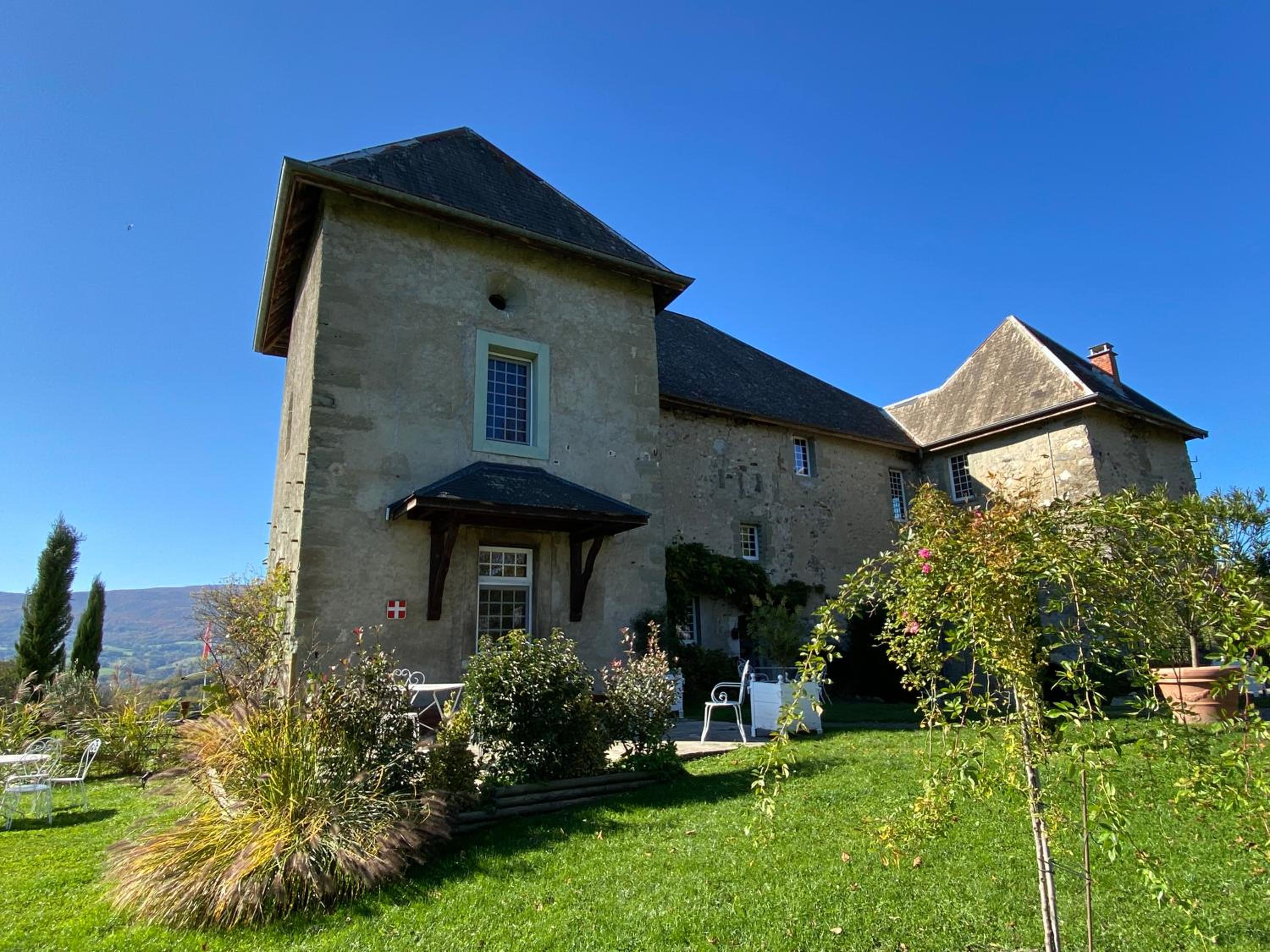 Château de Morgenex view 2
