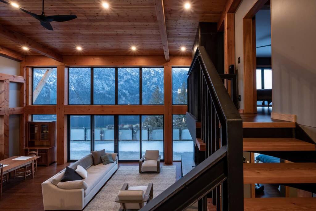 Luxe Modern Timberframe - Iconic Panorama Views with AC