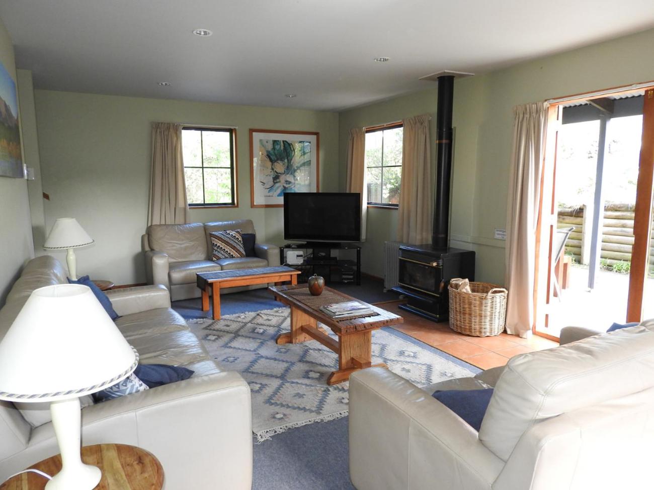 30 St James Avenue view 2