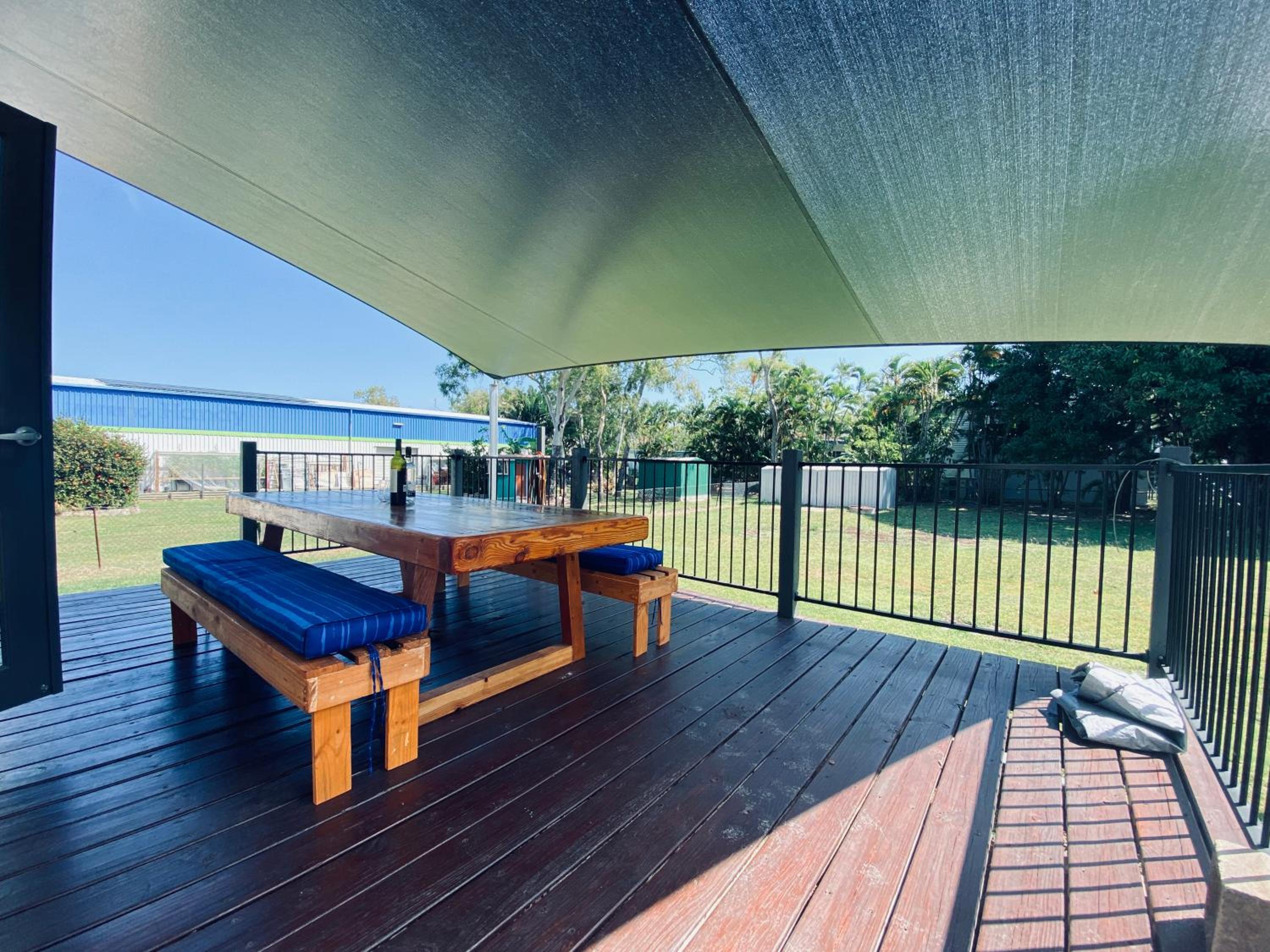 Modern Quiet Holiday 4 bedroom Home, Nelly Bay