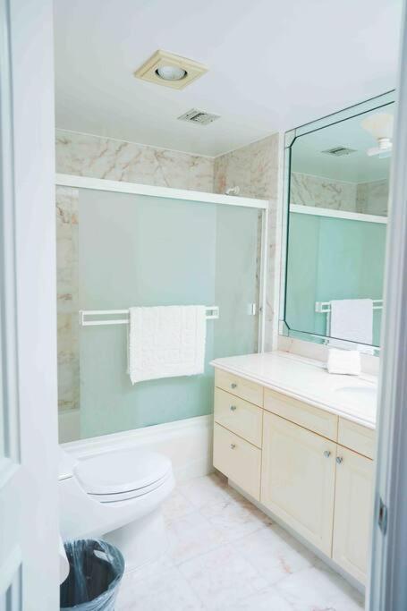 Stunning Hollywood Beach Ocean Front Home-0xnard