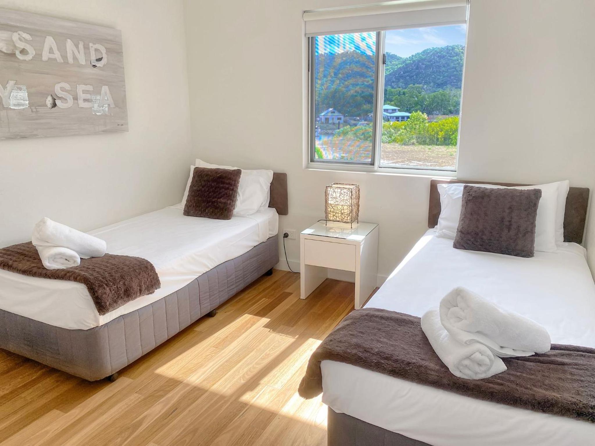 Beachside Apartment 14