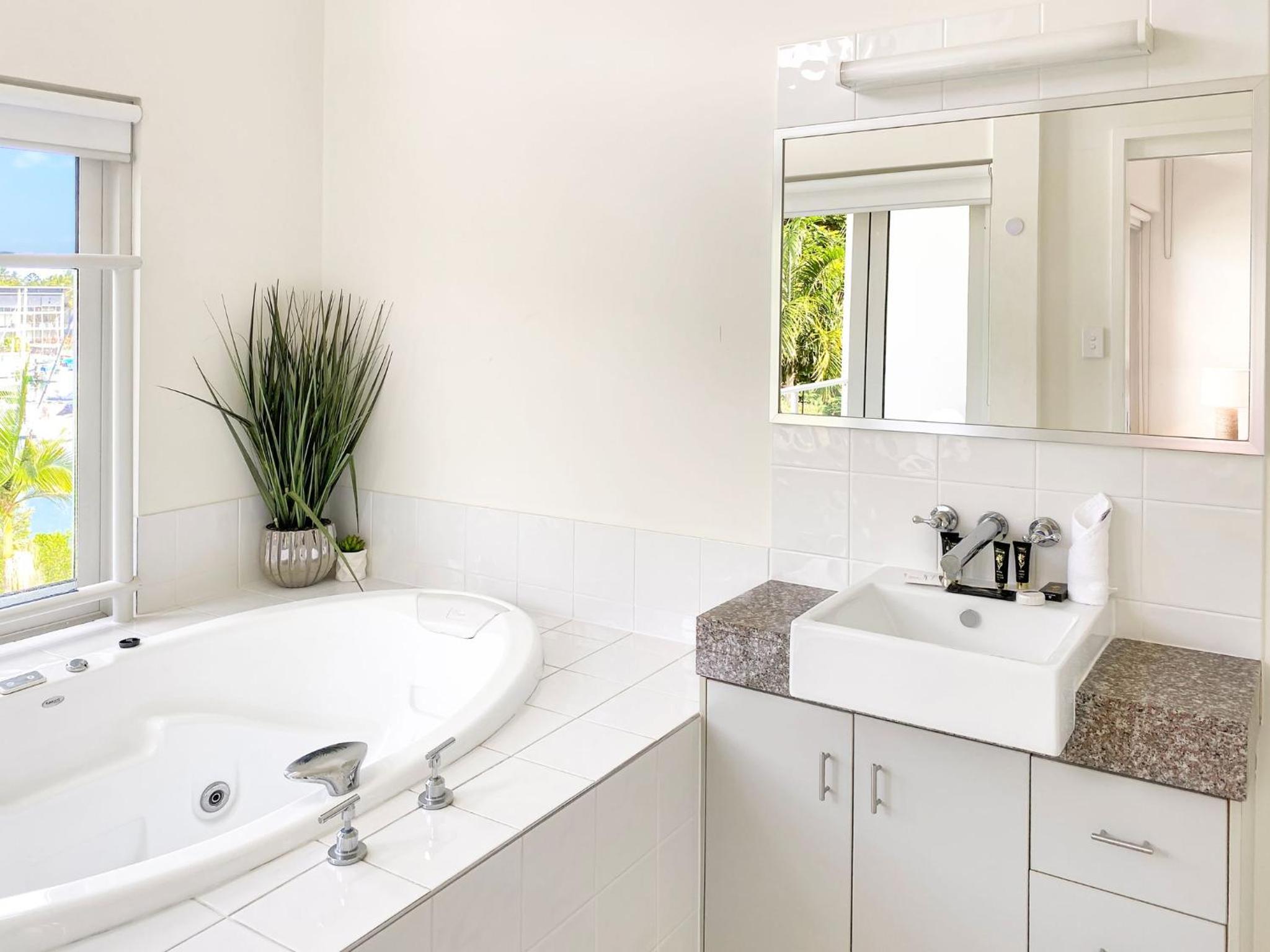 Beachside Apartment 14