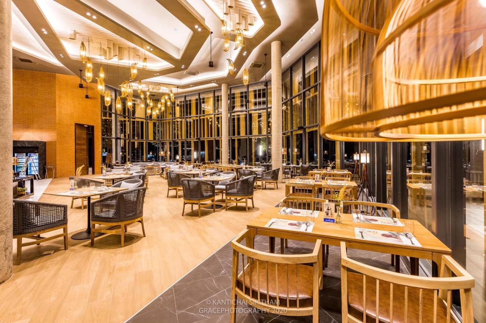The Signature Hotel Airport 65
