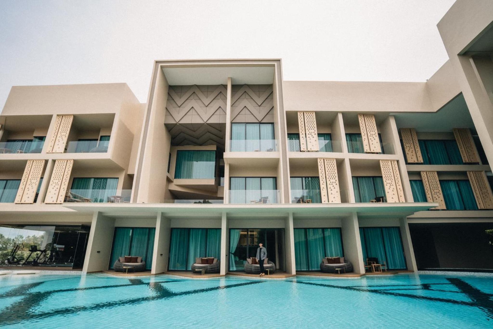 The Signature Hotel Airport 70