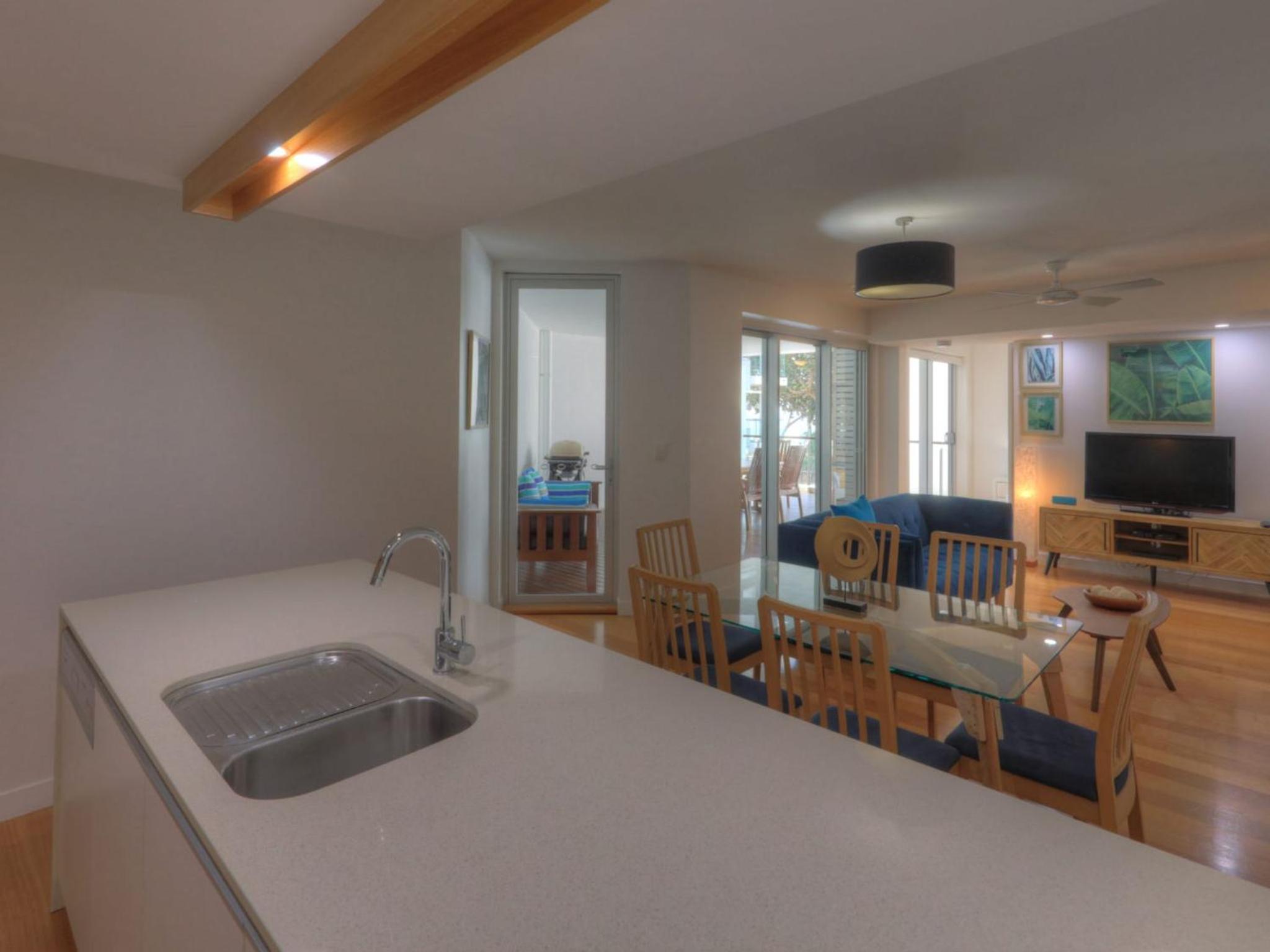 Maggies Beachfront Apartment 11