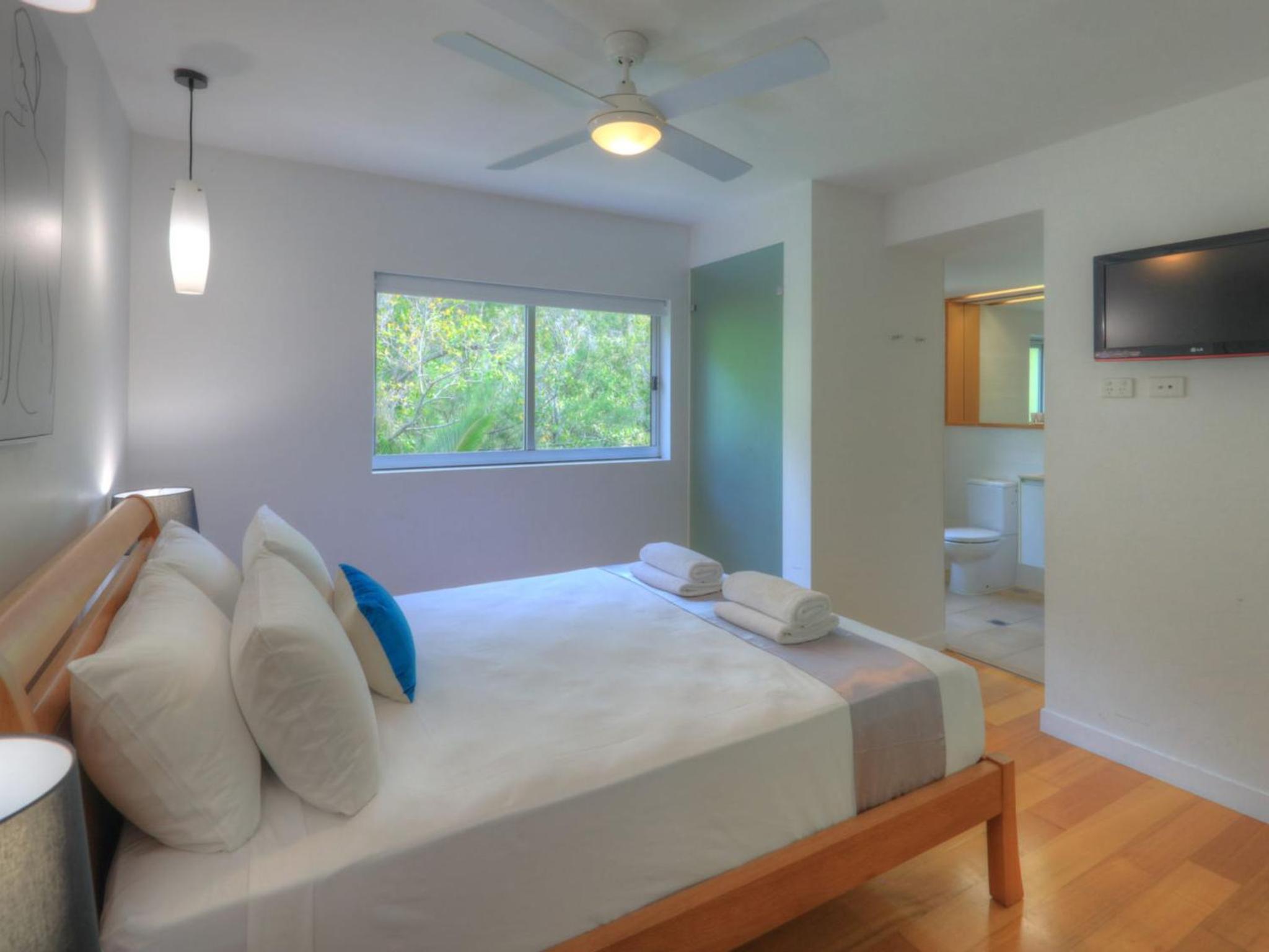 Maggies Beachfront Apartment 11