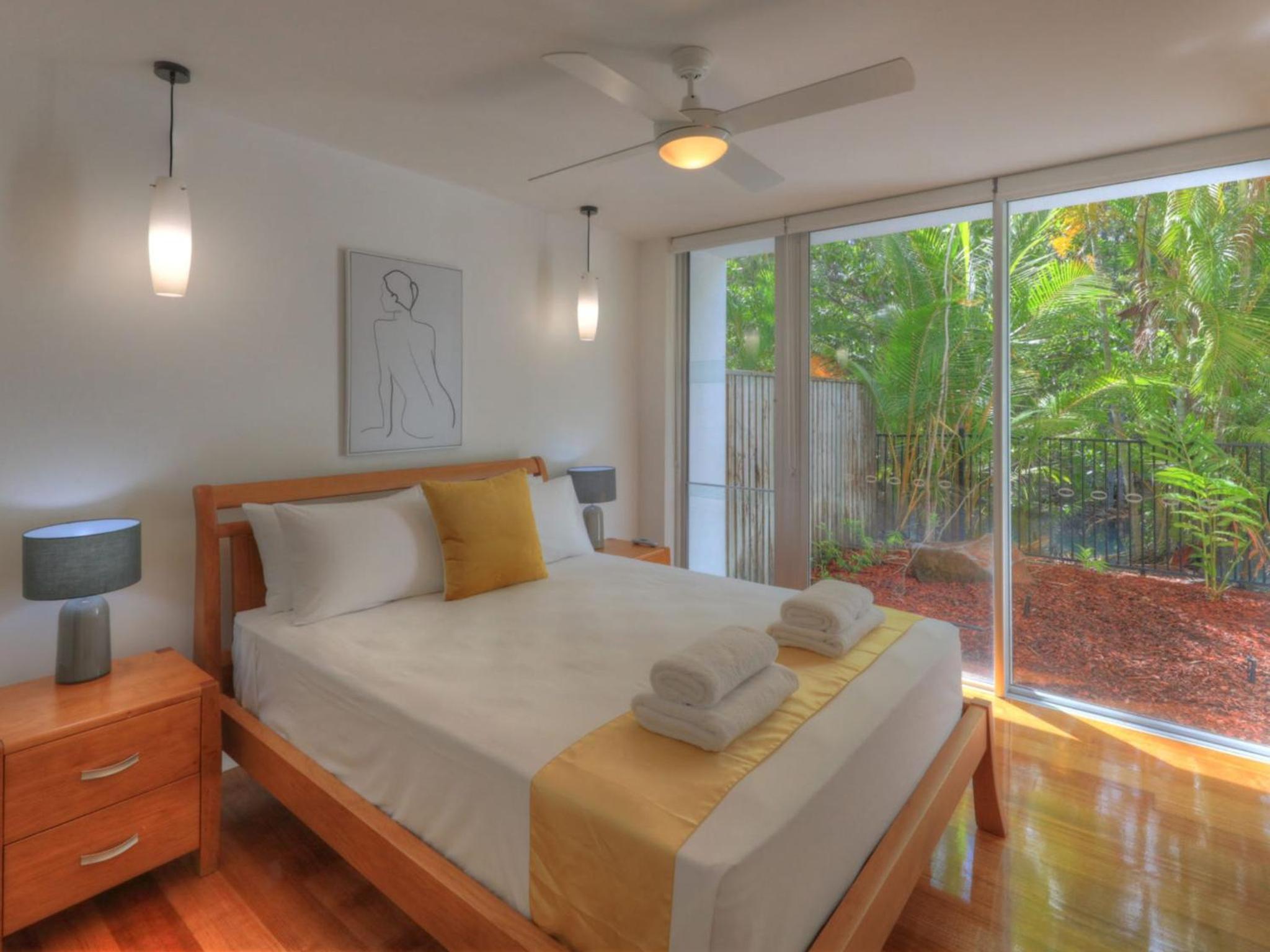 Maggies Beachfront Apartment 2