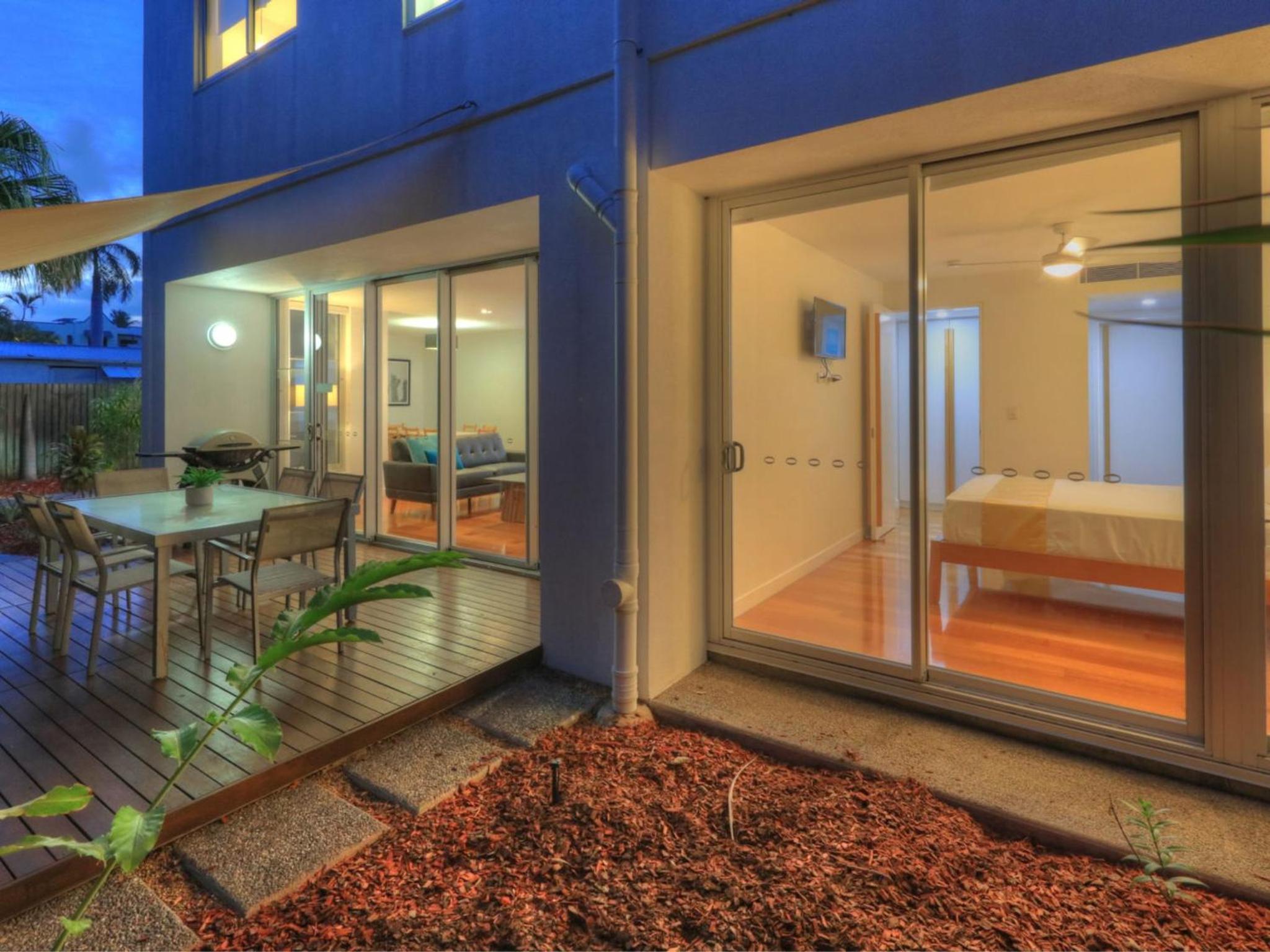 Maggies Beachfront Apartment 2