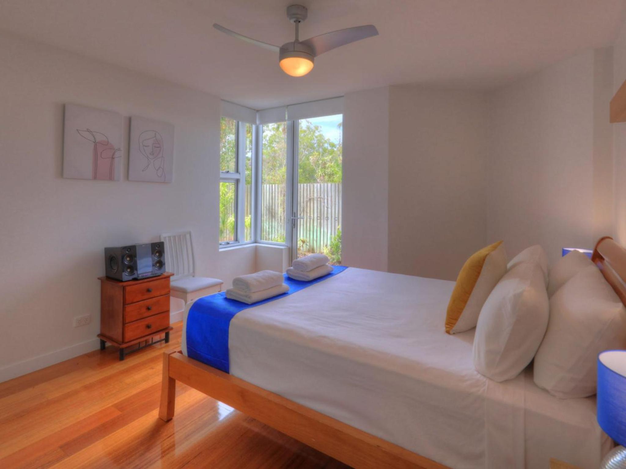 Maggies Beachfront Apartment 2