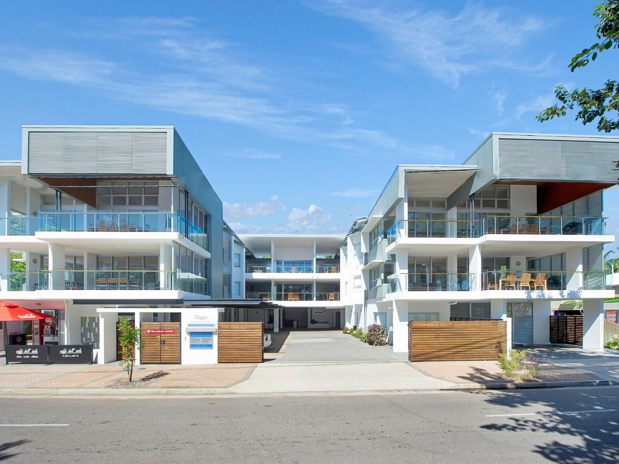 Maggies Beachfront Apartment 7