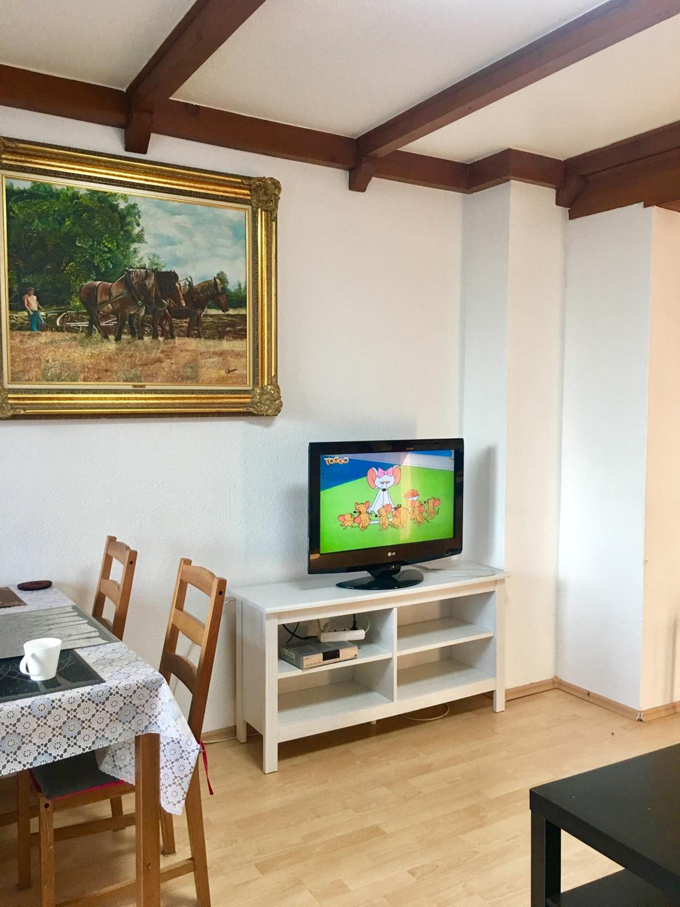 Düsseldorf Messe, 2-bedroom Duplex Apartment with Terrace and Garden