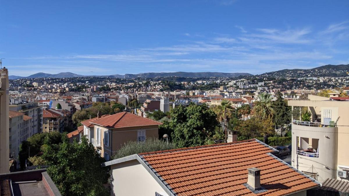 Villa Lina Zoï, une âme moderne dans une villa niçoise typique photo 1