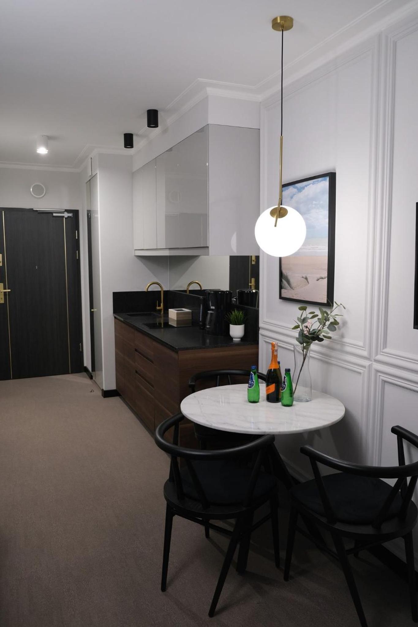 Blue Horizon Apartments view 5