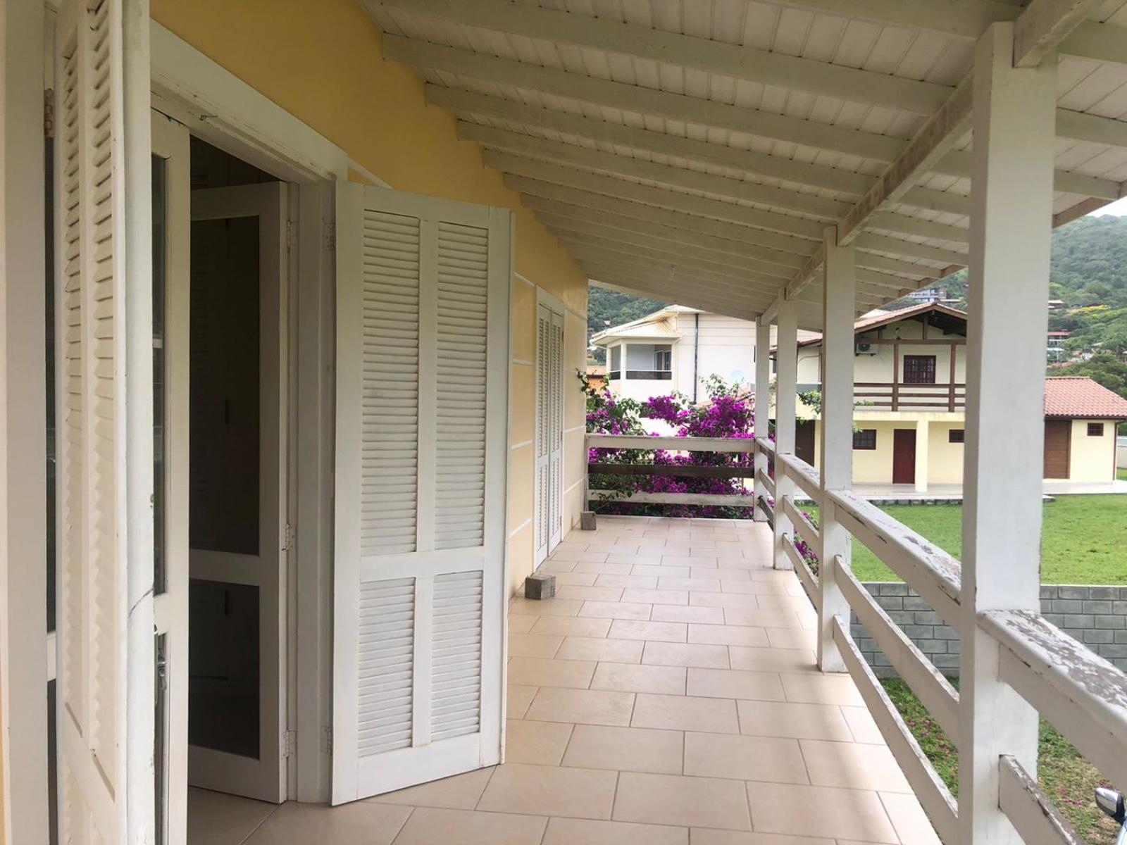 Casa grande na Gamboa Garopaba