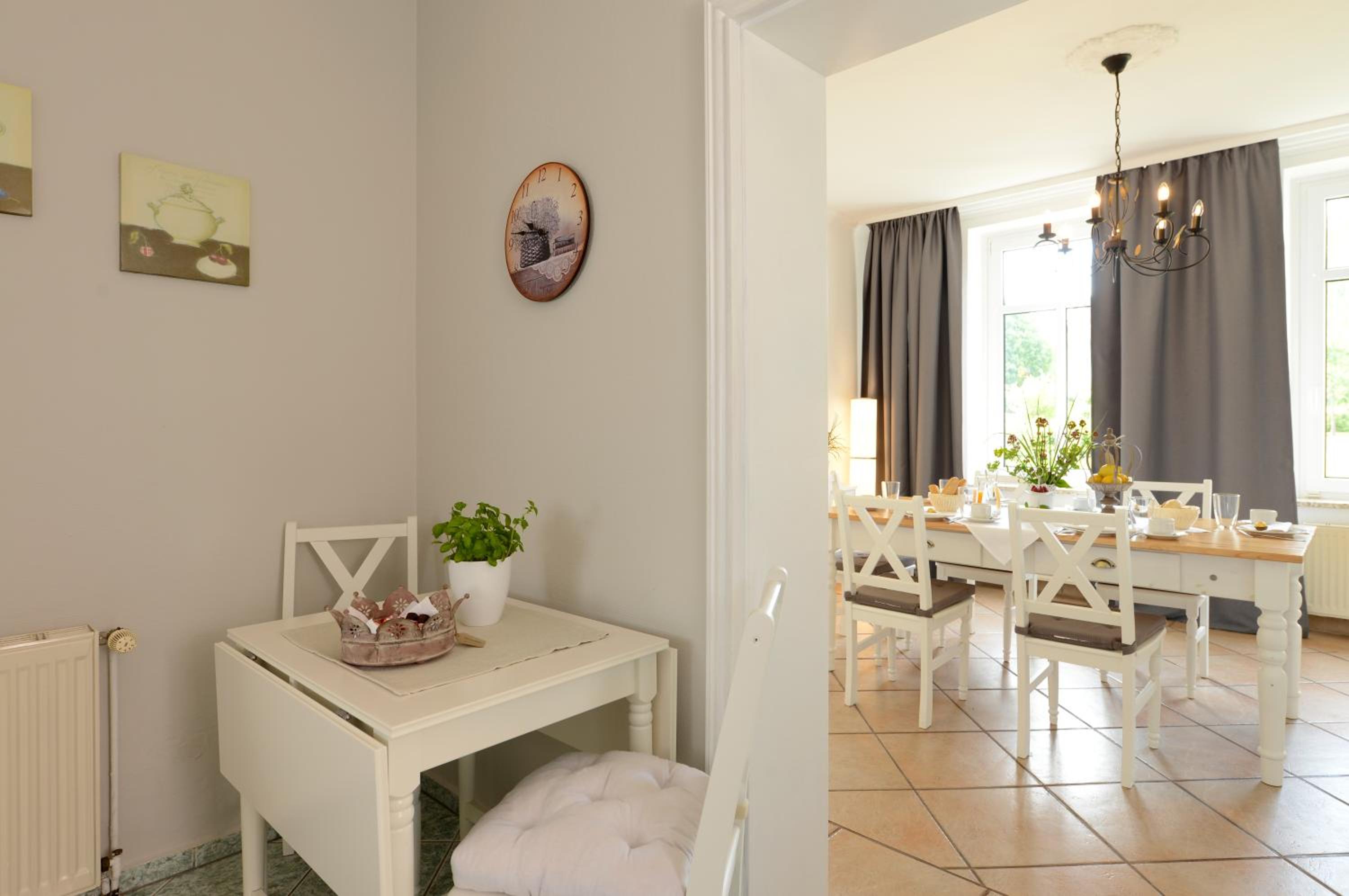 Ferienhaus für 8 Personen mit Kamin & Terrasse
