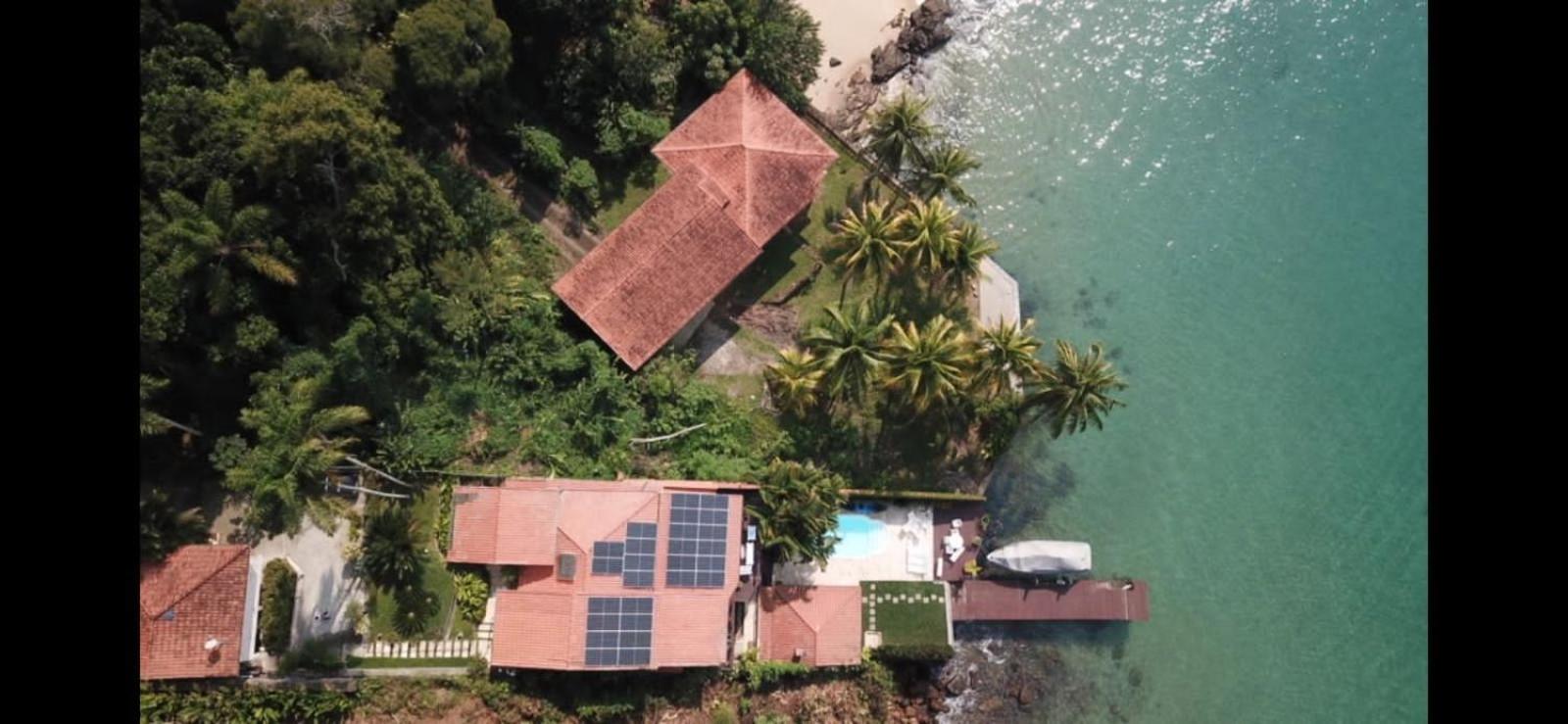 CASA MARAVILHOSA à BEIRA MAR EM ANGRA DOS REIS