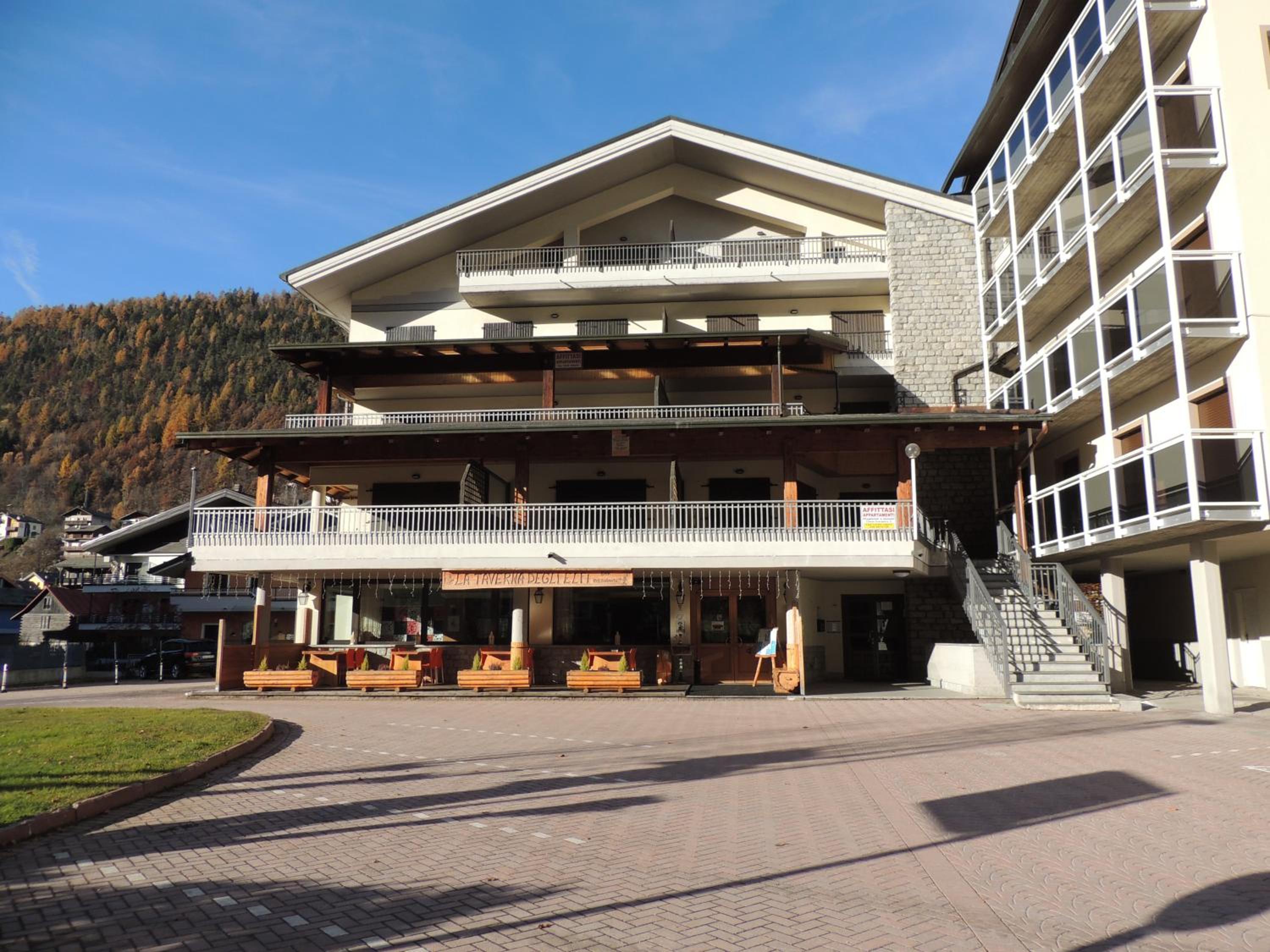 BERTUZZI HOMES "Luxury Chalet" view 3