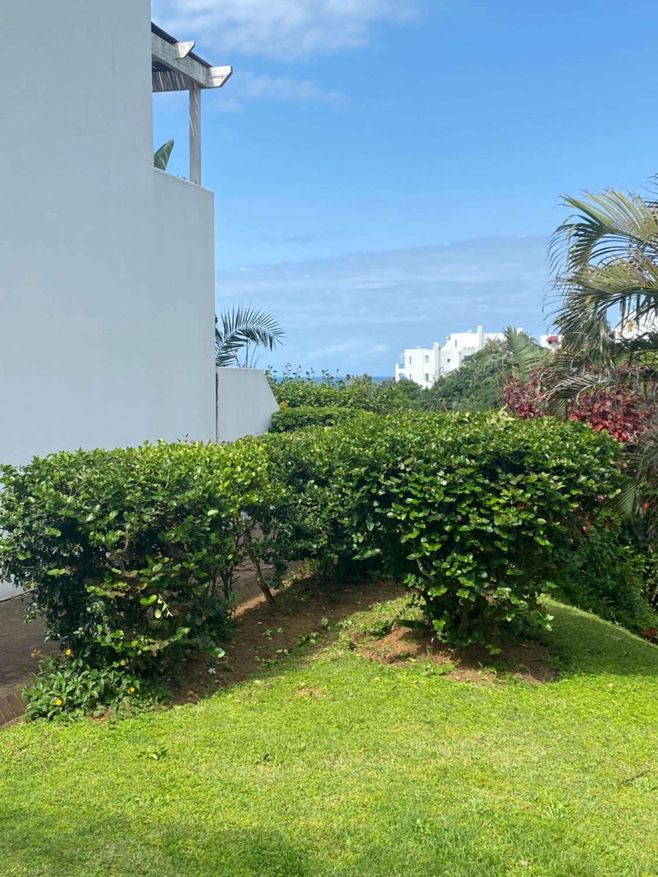 Santorini Ballito Kallisti- 3 Bedroom 2 bathroom a few steps from the Beach view 2