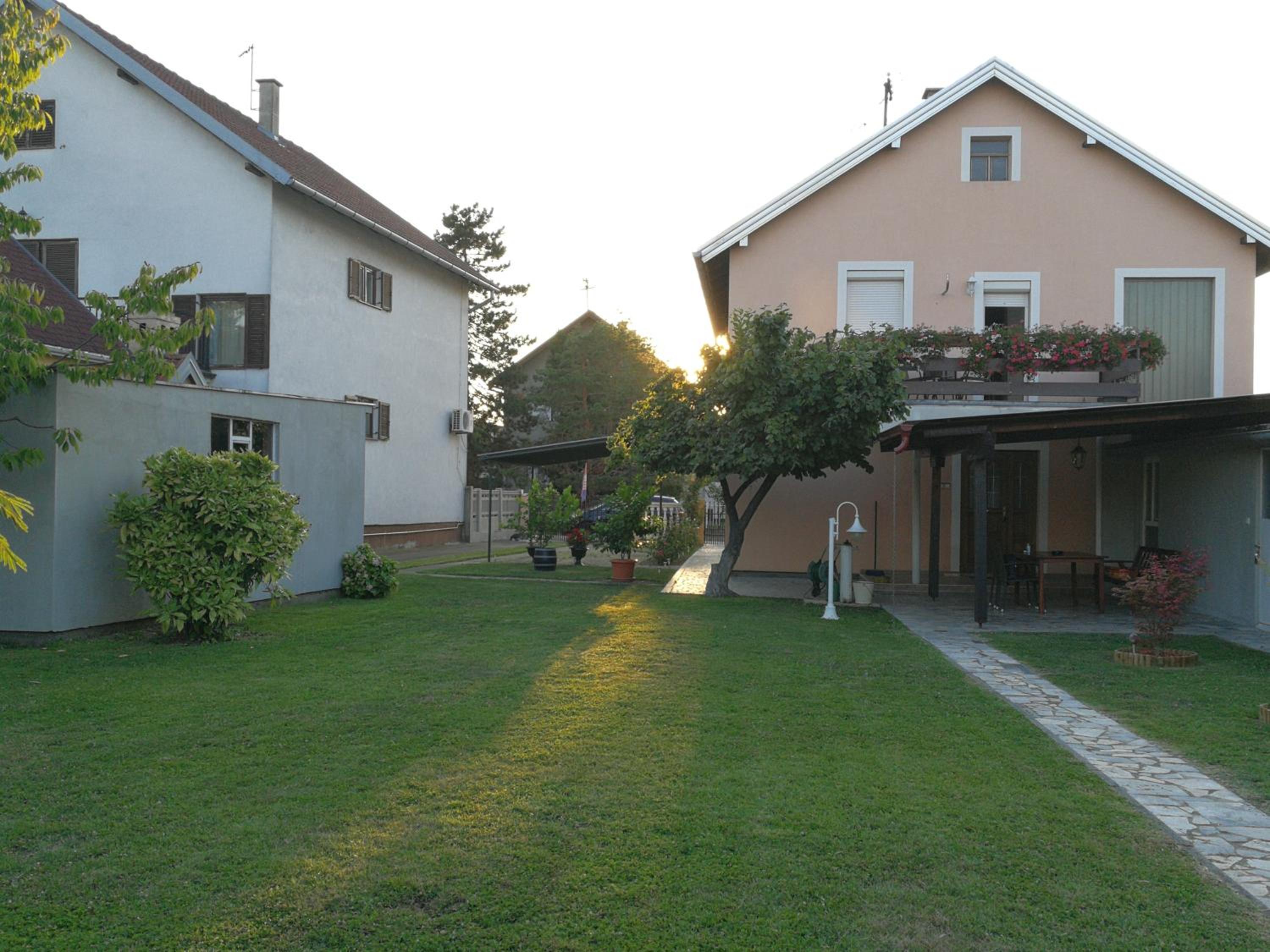 Photo 33