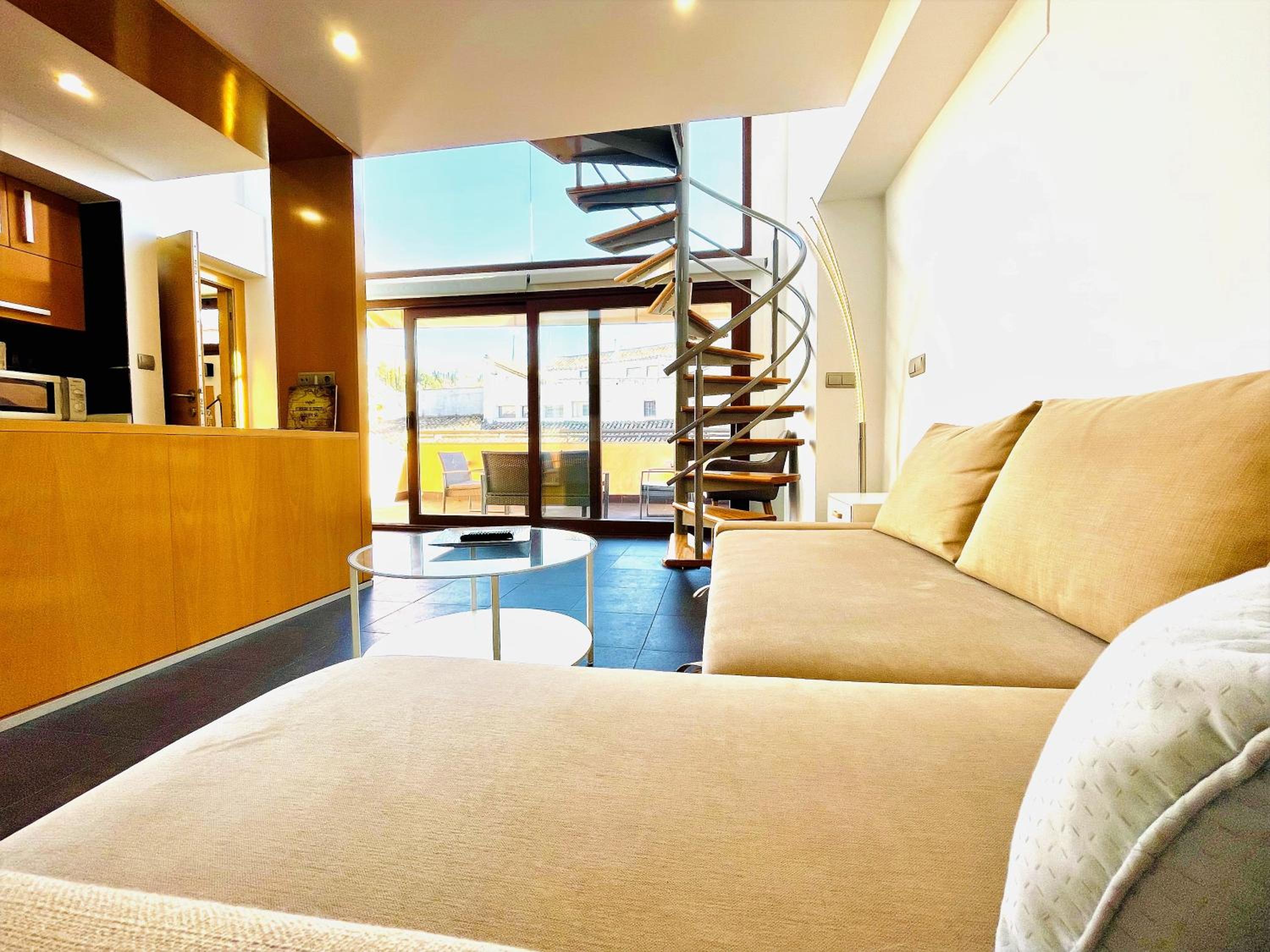 La Perla Reyes Catolicos Living view 2