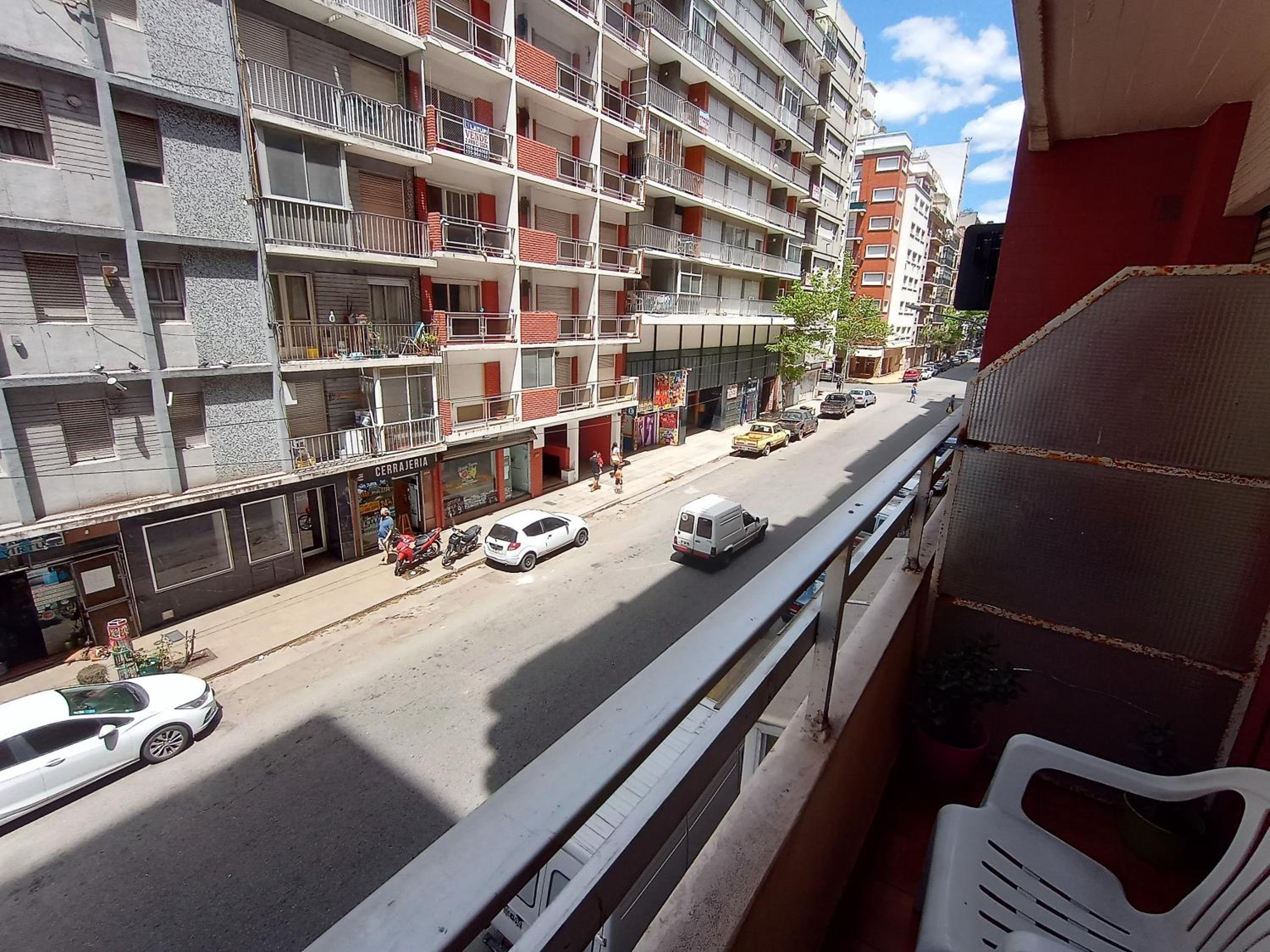 EF Departamentos Plaza Colon Con Cochera Para Auto