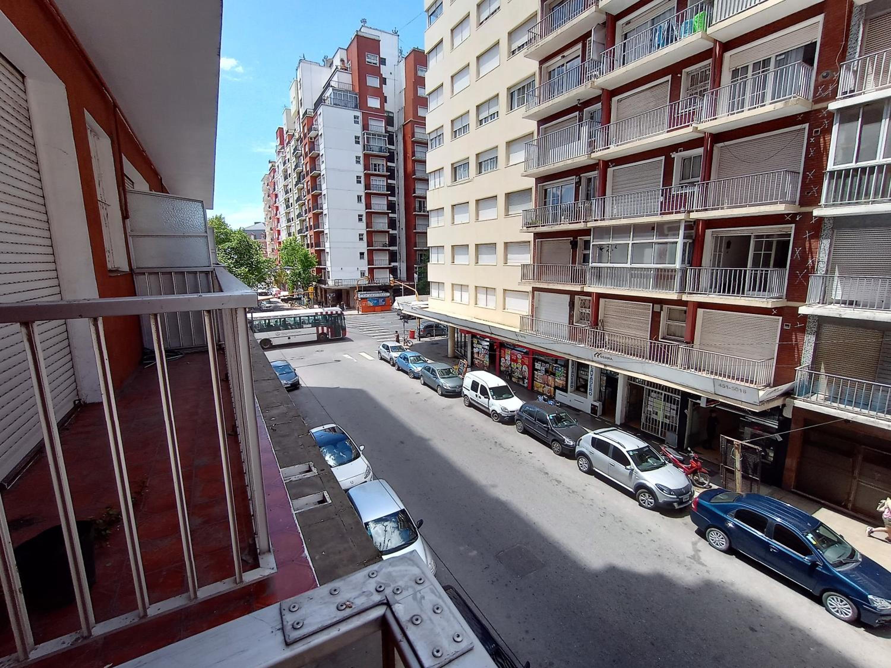 EF Departamentos Plaza Colon Con Cochera Para Auto