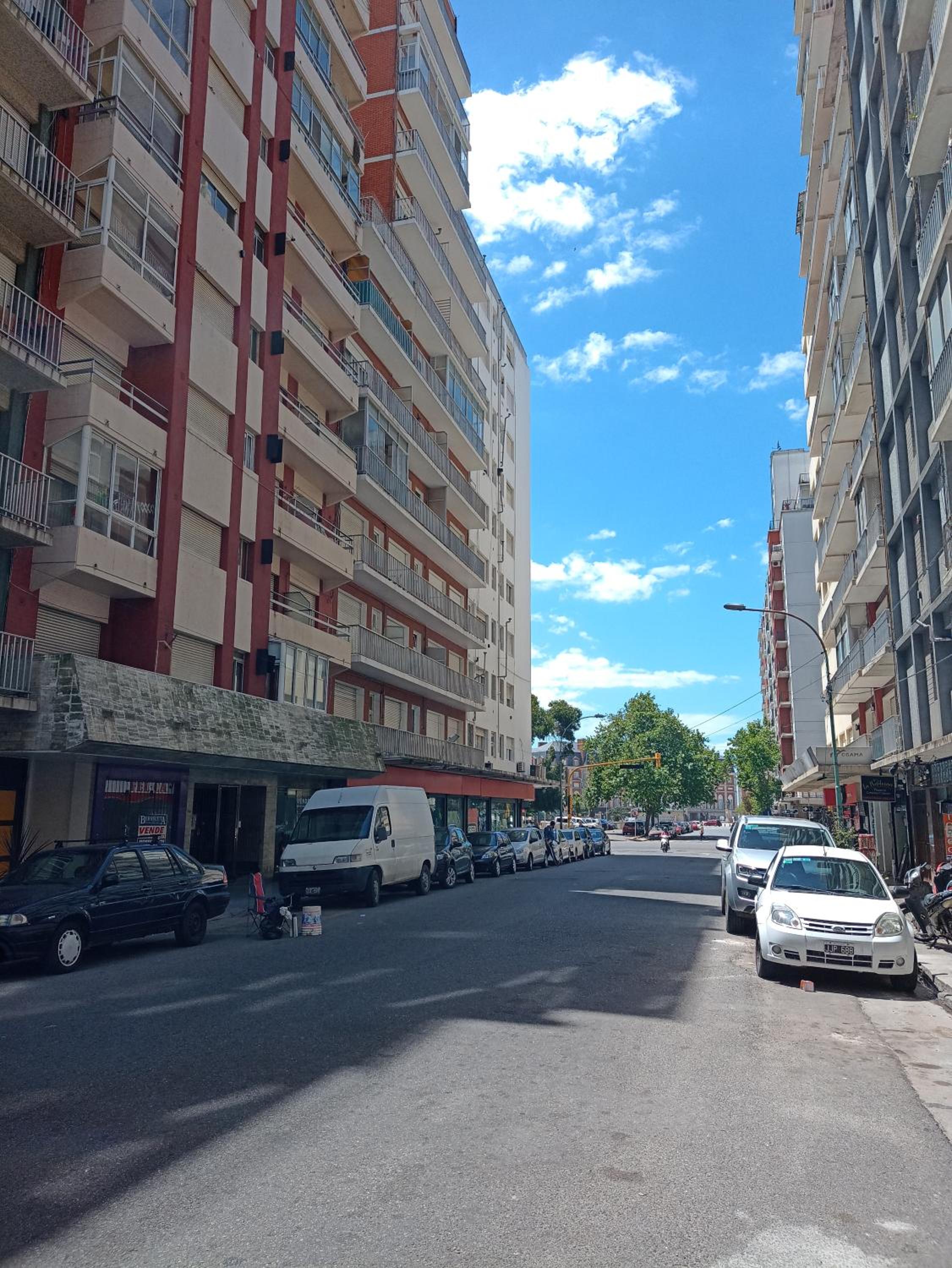 EF Departamentos Plaza Colon Con Cochera Para Auto