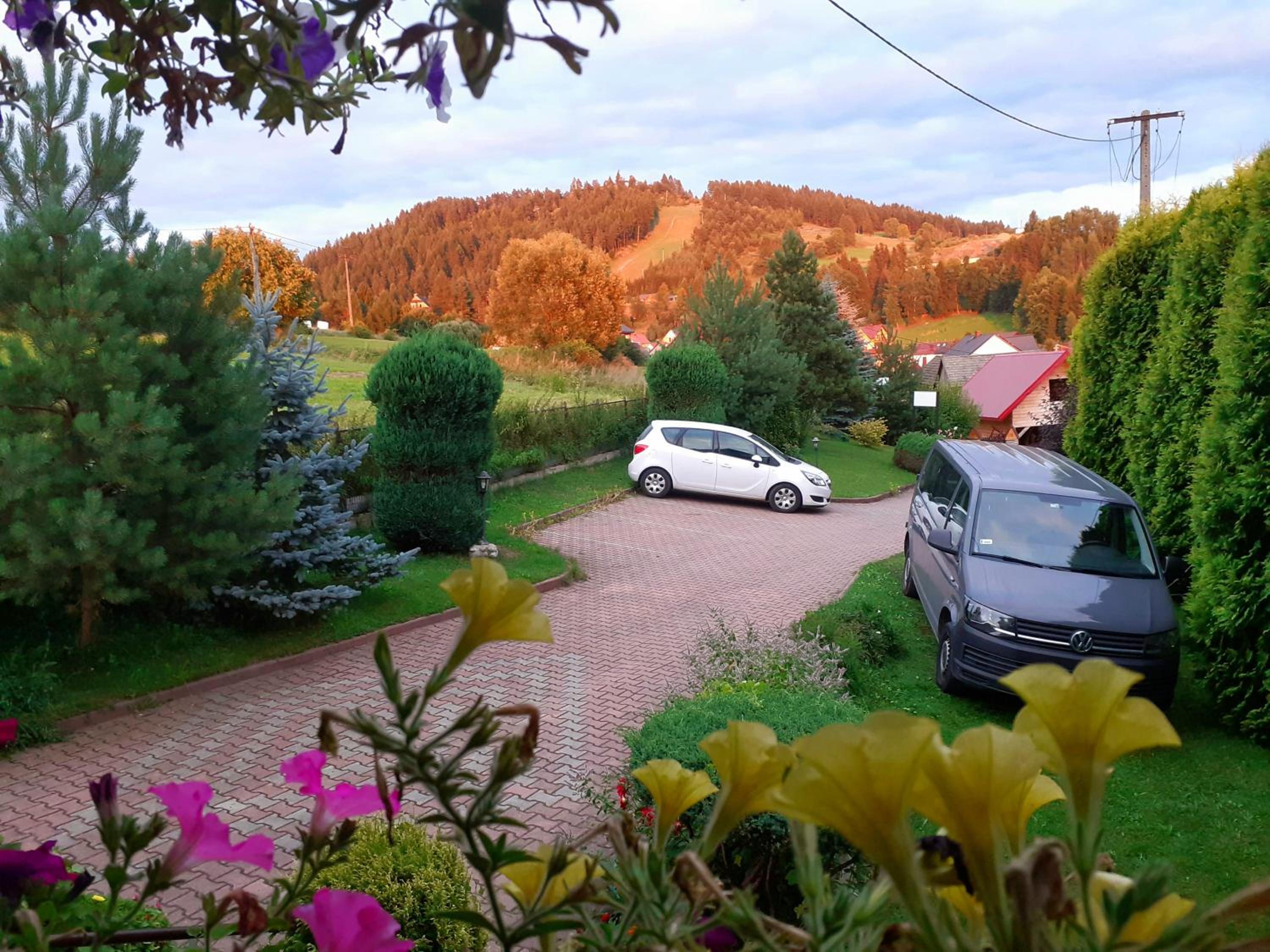 Dom Sosenek view 3