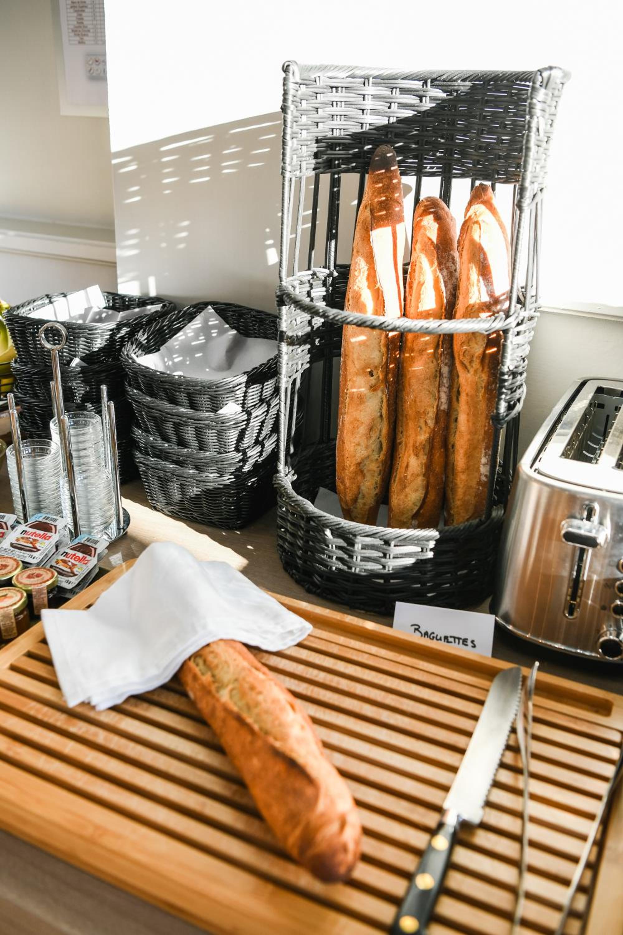 Le Havre Vacations - Best Western Plus Le Havre Centre Gare - Property Image 10