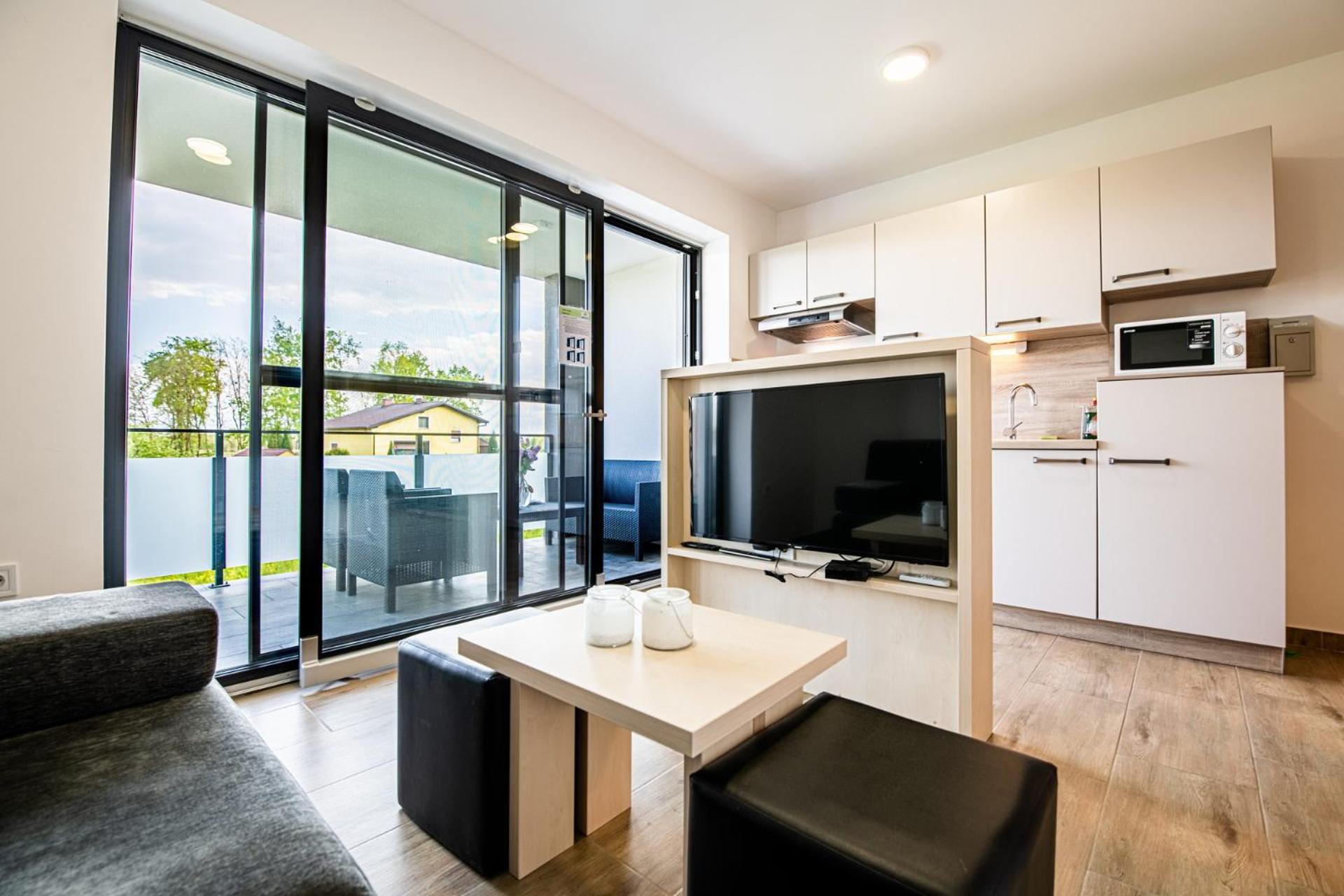 Apartmaji BANONIA " Štorkljin let " view 2
